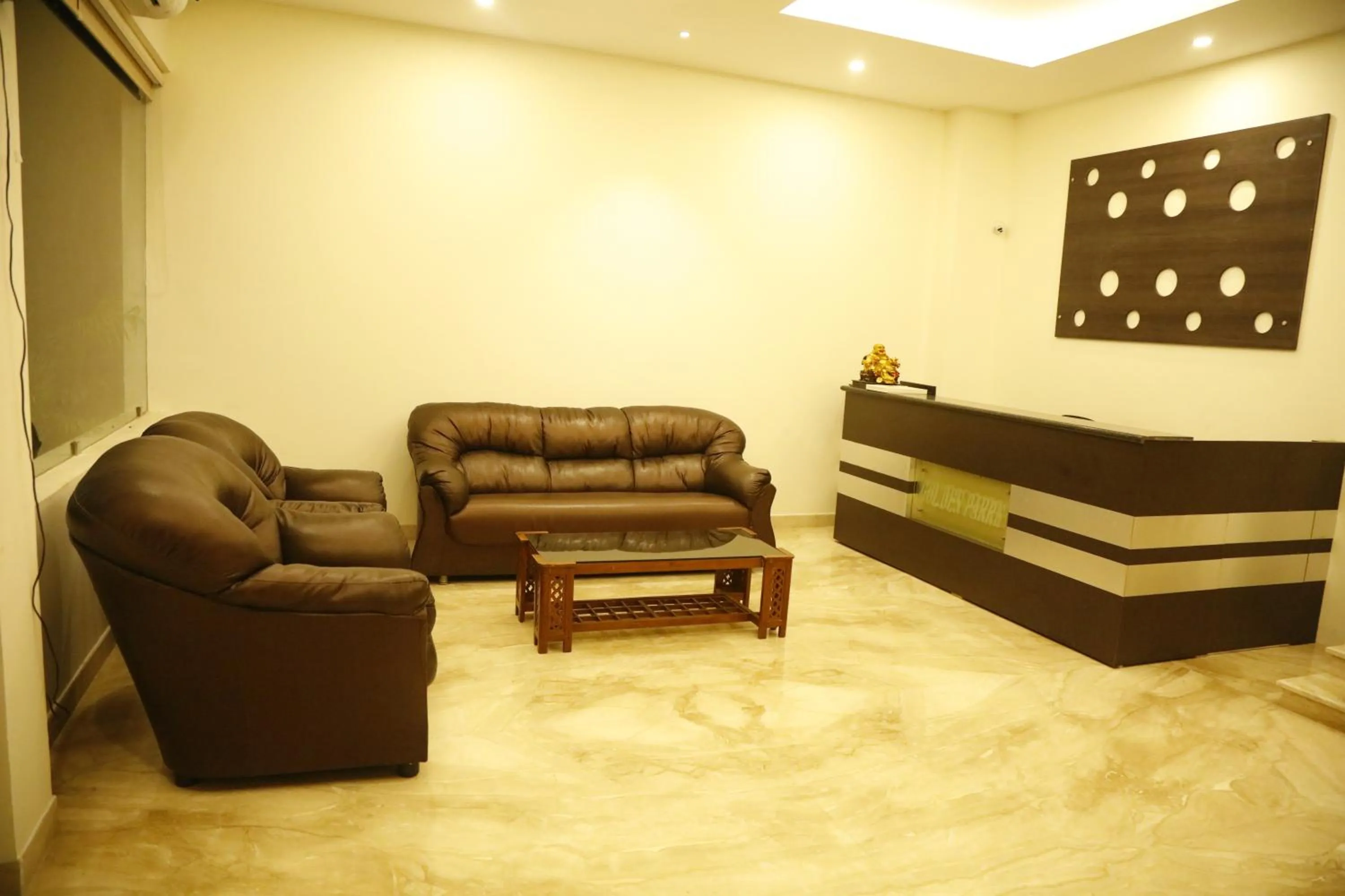 Lobby or reception in Golden Parrk