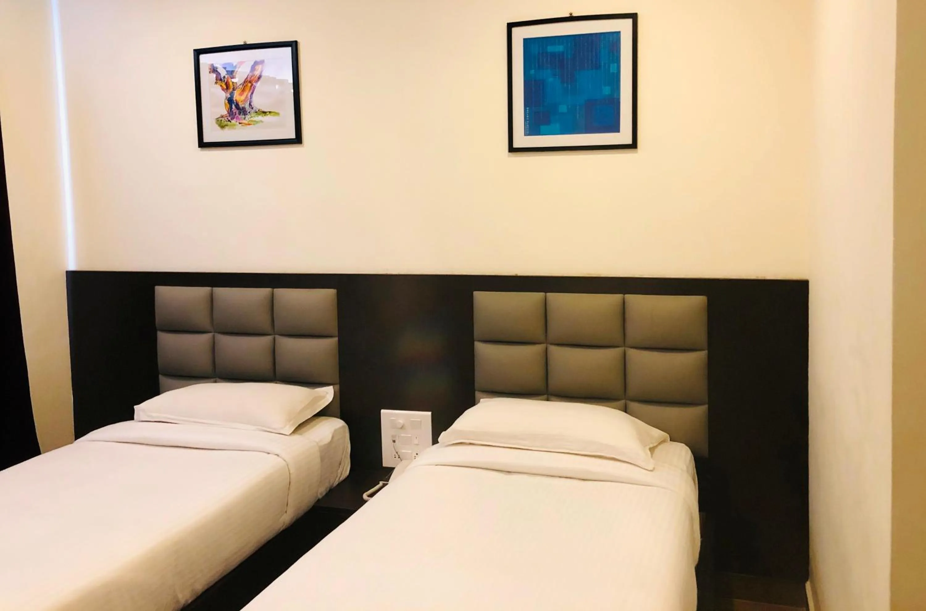 Bedroom in Golden Parrk