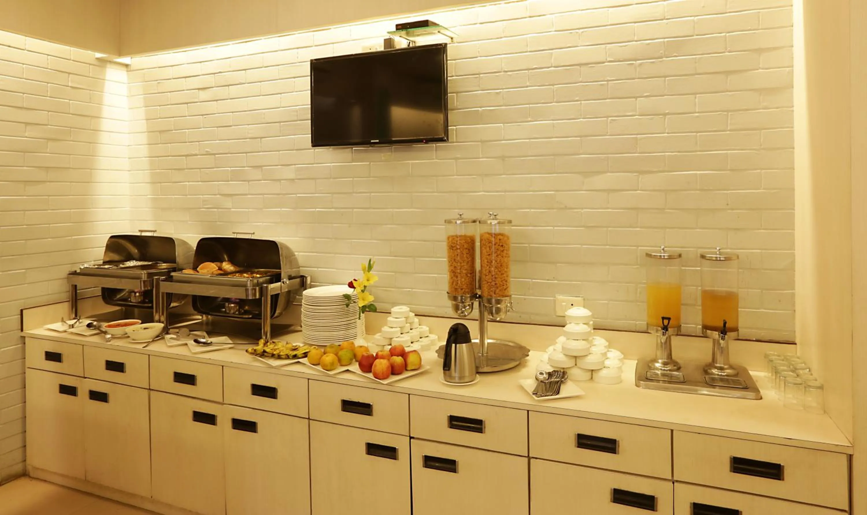 Coffee/tea facilities in Hotel Premiere Villa