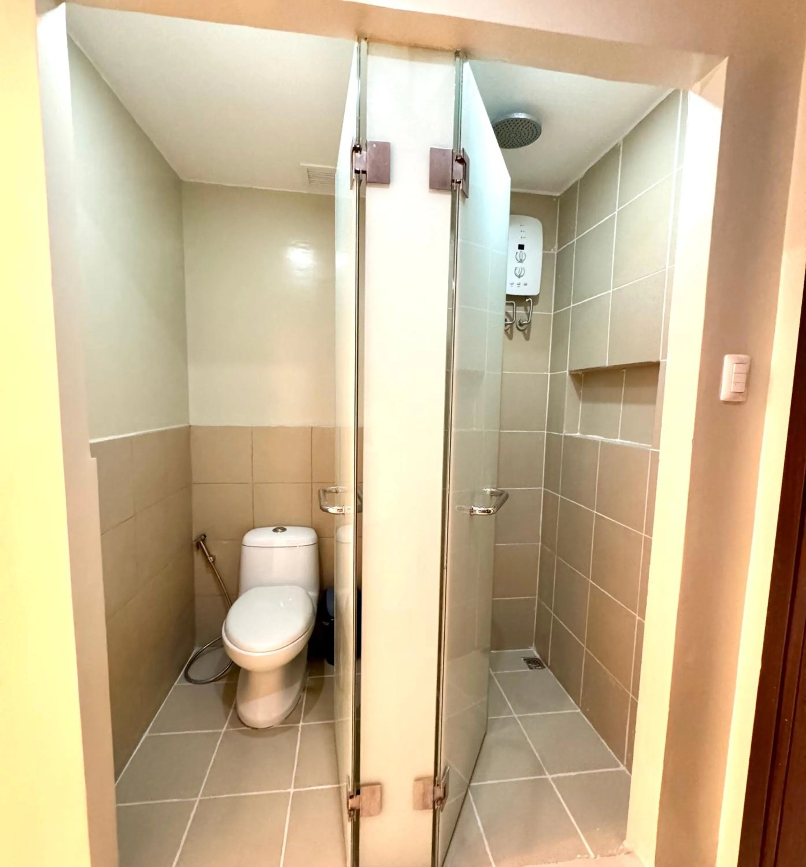 Shower in G Square Residences