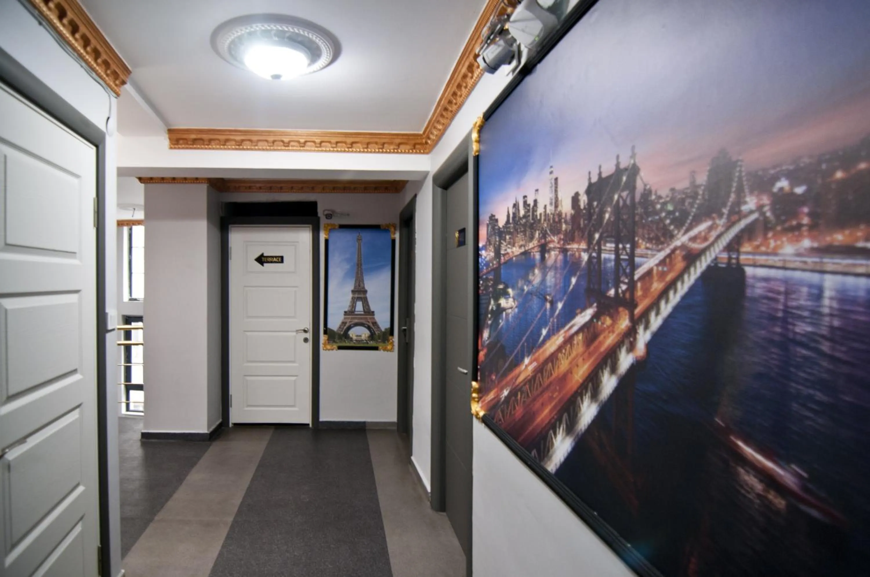 Decorative detail in Golden Horn Park Hotel