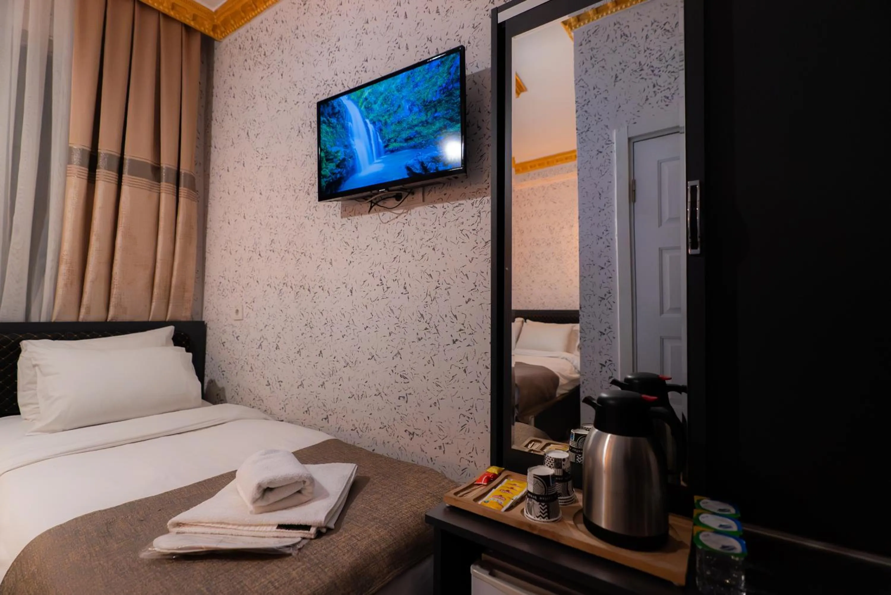 Bed in Golden Horn Park Hotel