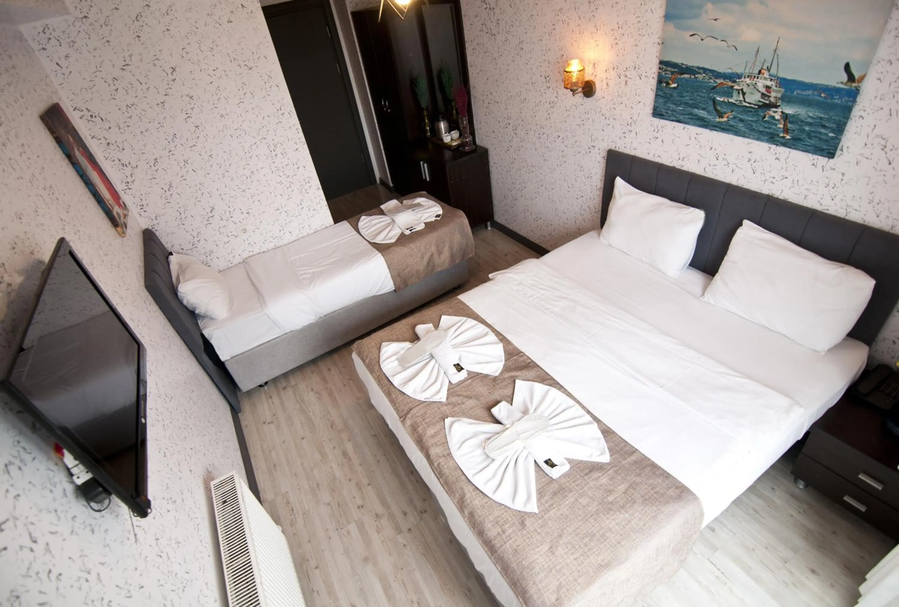 Bed in Golden Horn Park Hotel