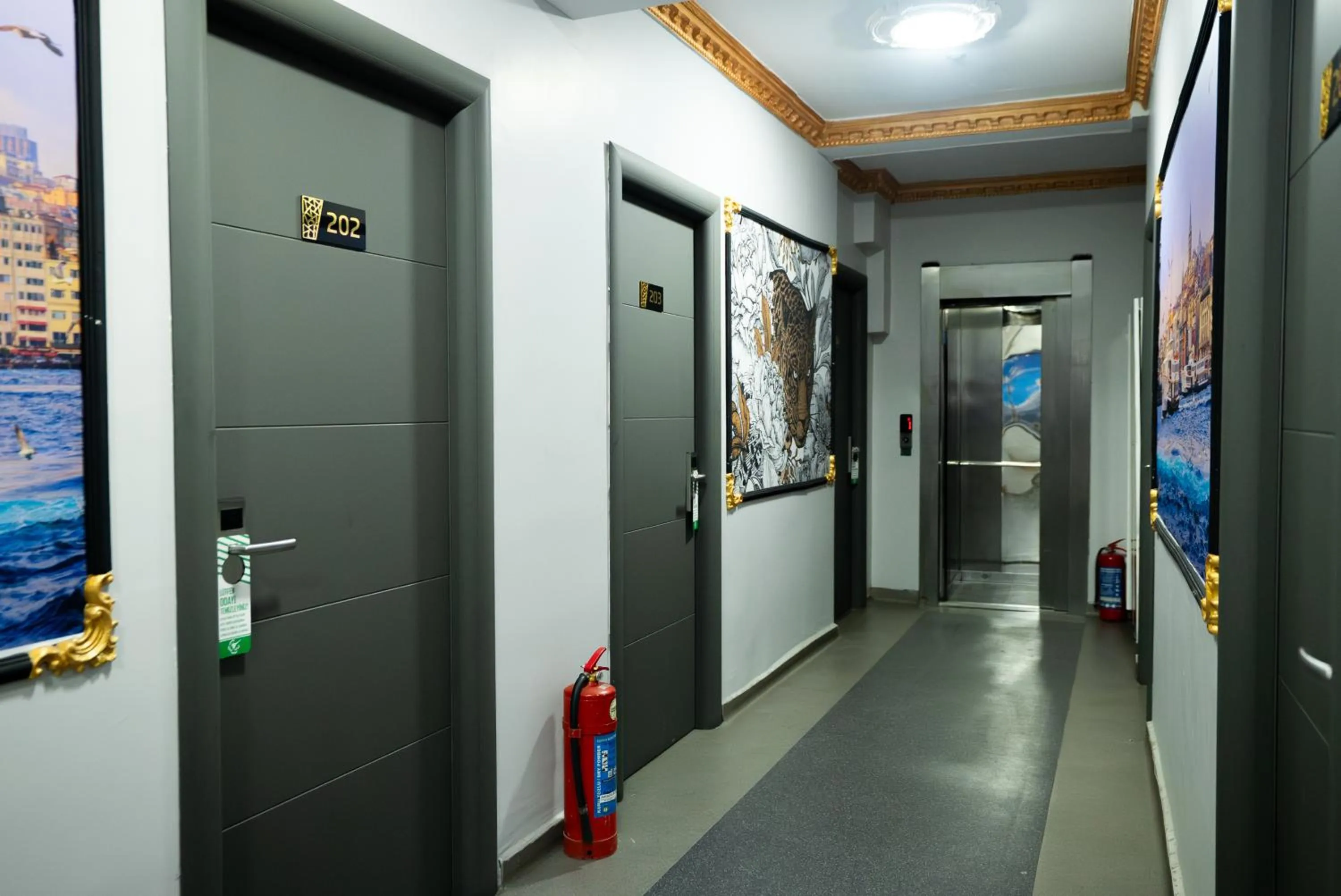 elevator in Golden Horn Park Hotel