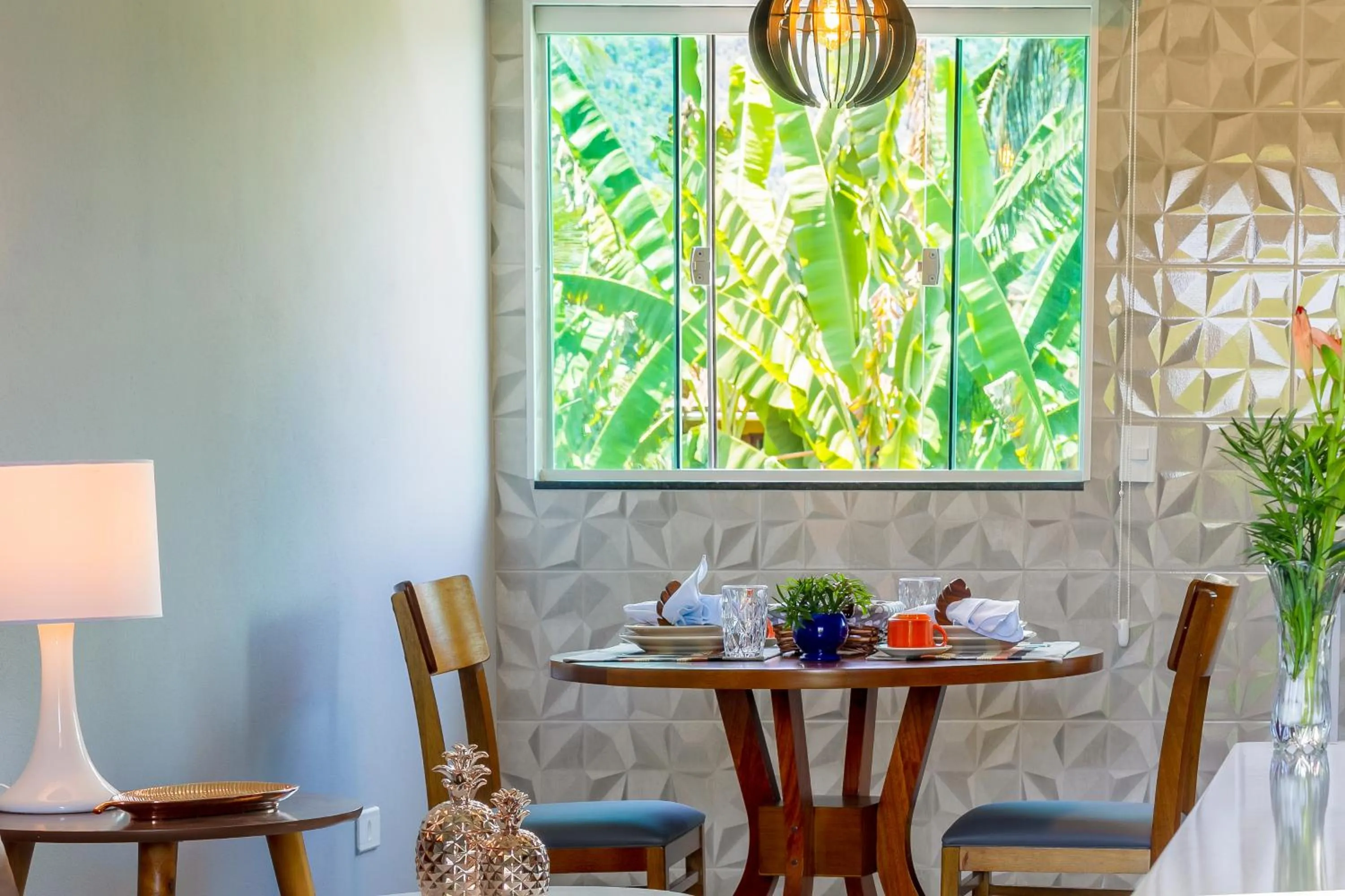 Dining area in Calamar Flats Paraty