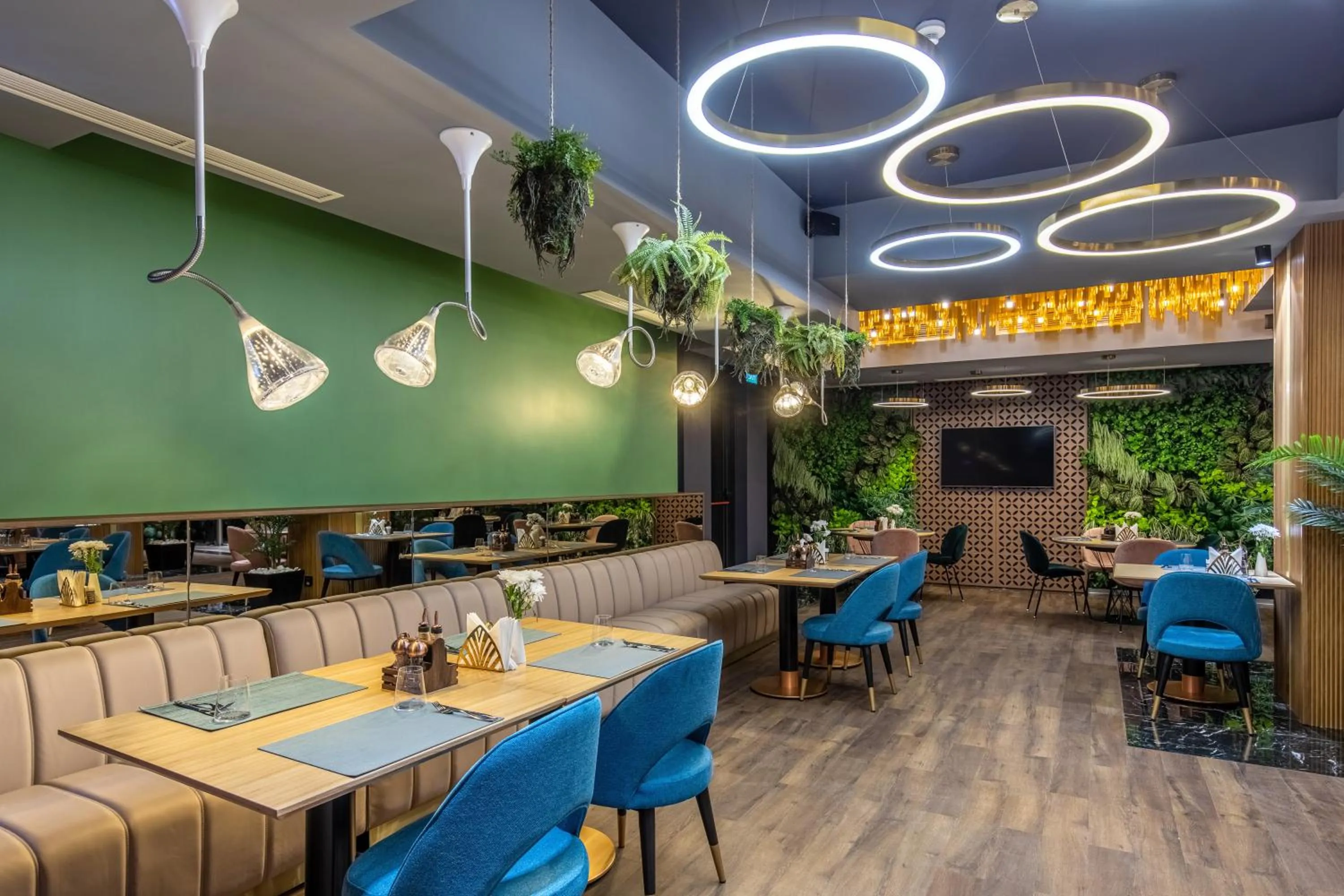 Restaurant/places to eat in Hotel Kristal Focsani