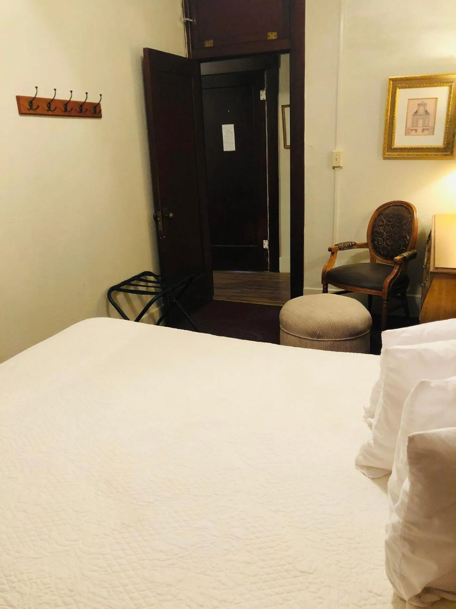 Bedroom, Bed in Historic Palace Hotel