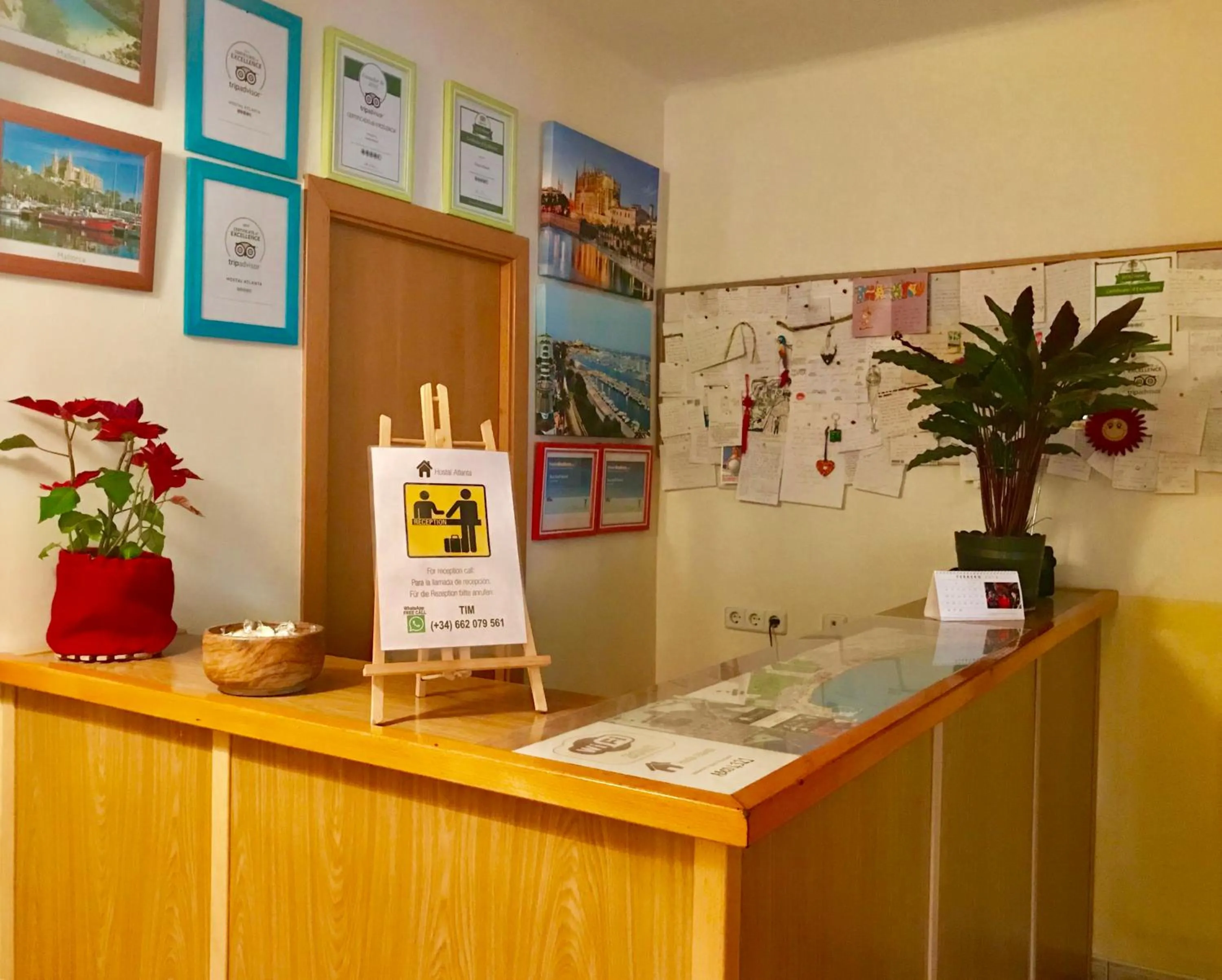 Lobby or reception in Hostal Atlanta