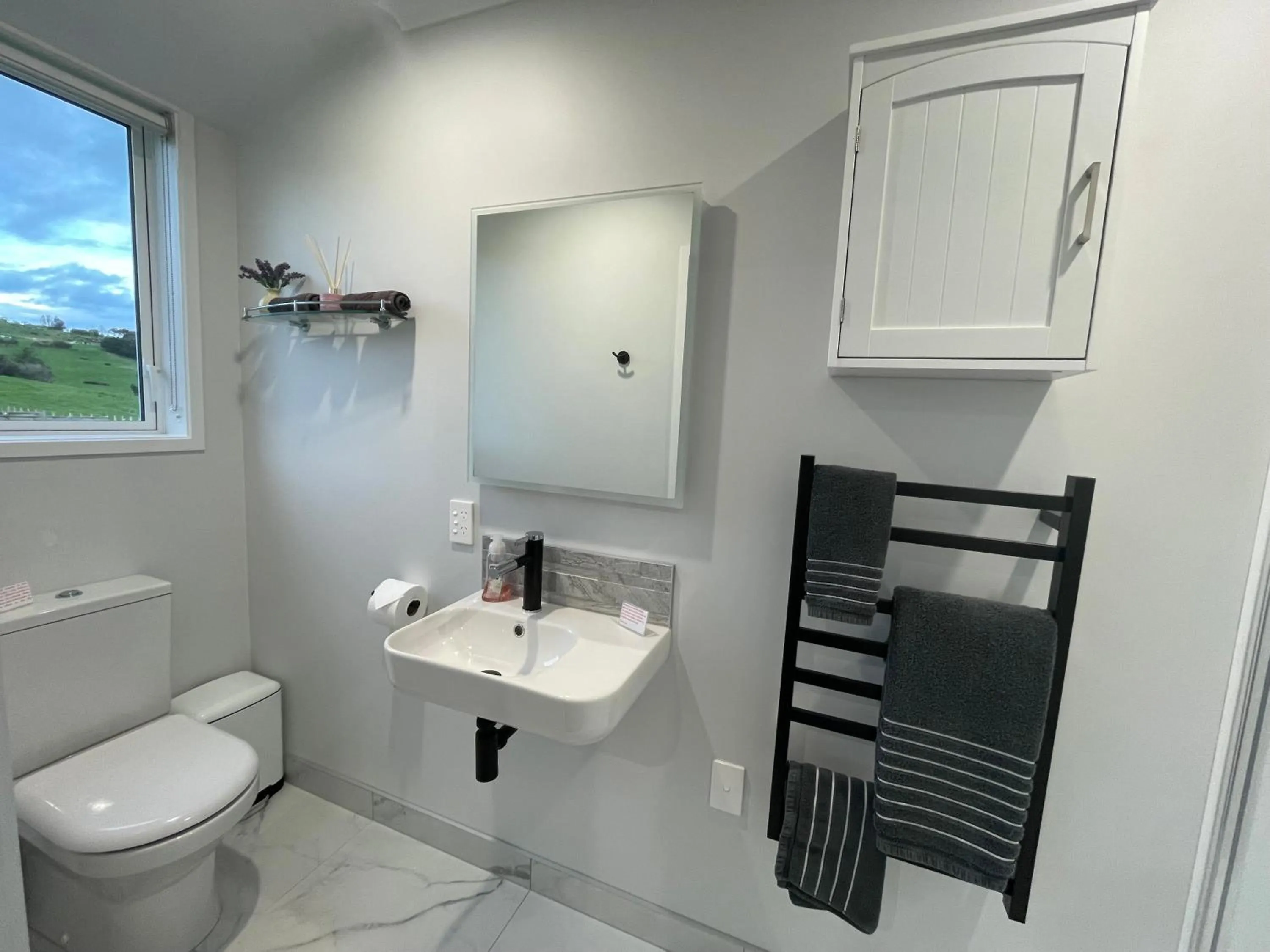 Bathroom in Veld View Bed and Breakfast