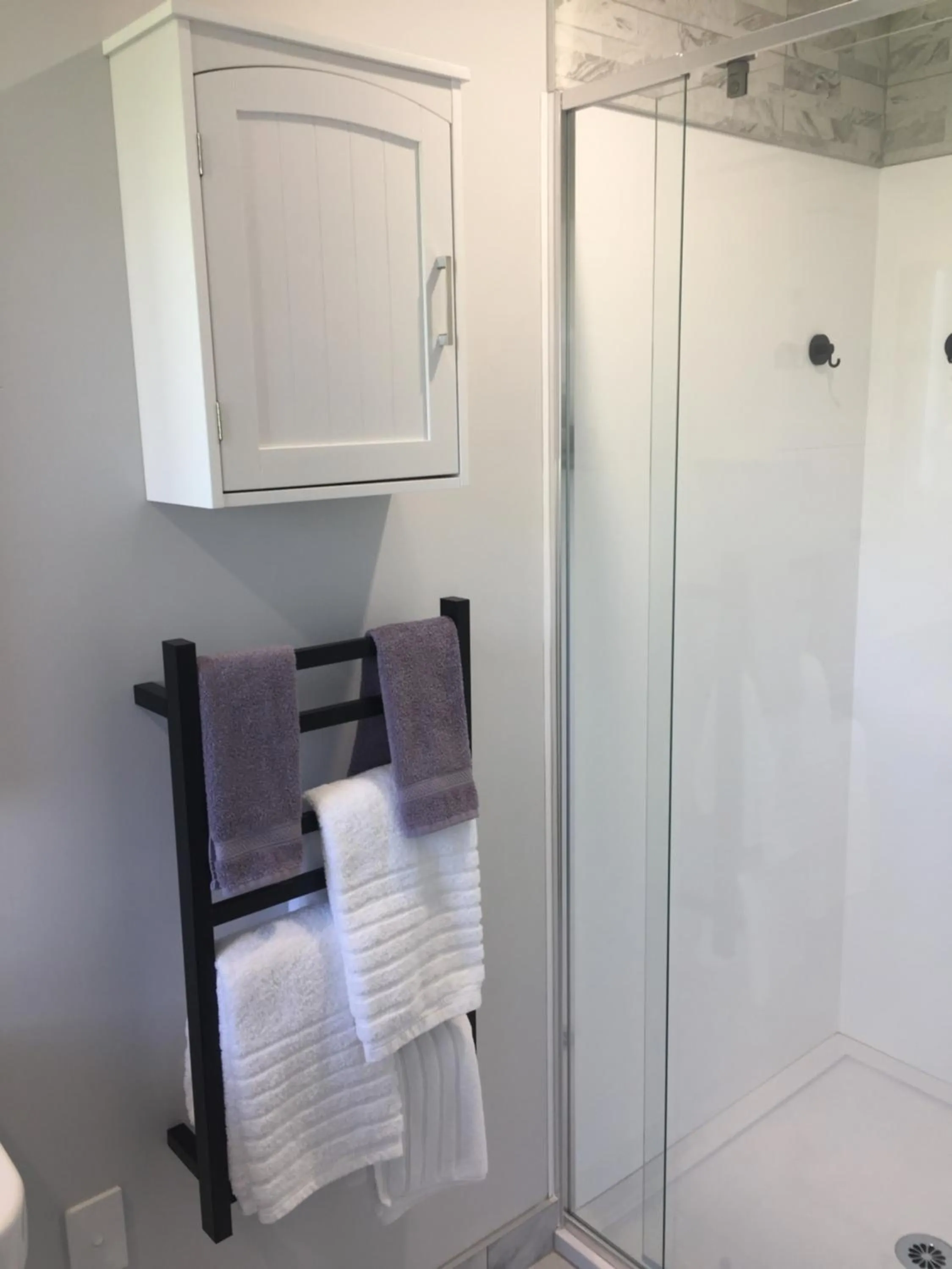 Shower in Veld View Bed and Breakfast