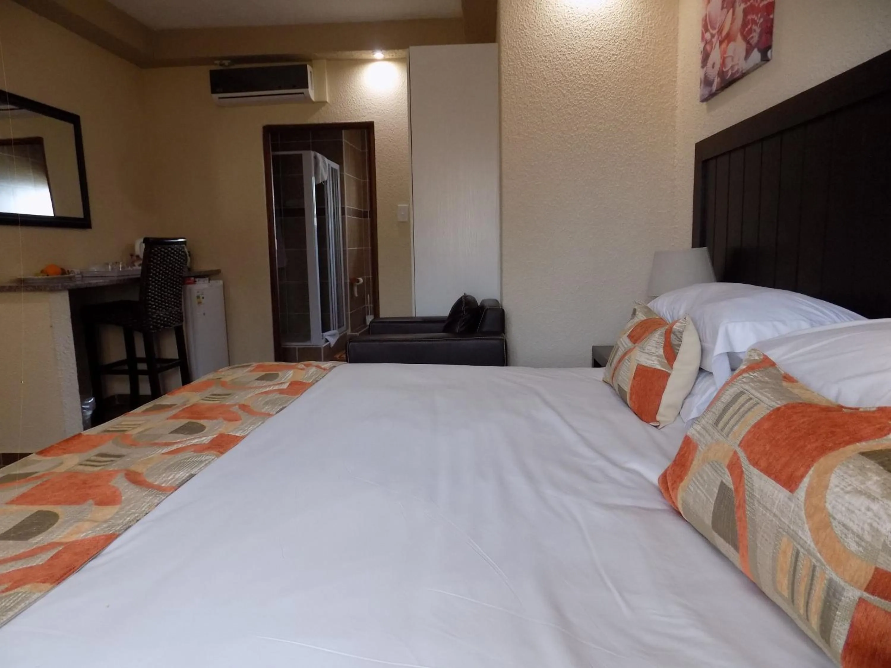 Bed in Margate Beach Lodge