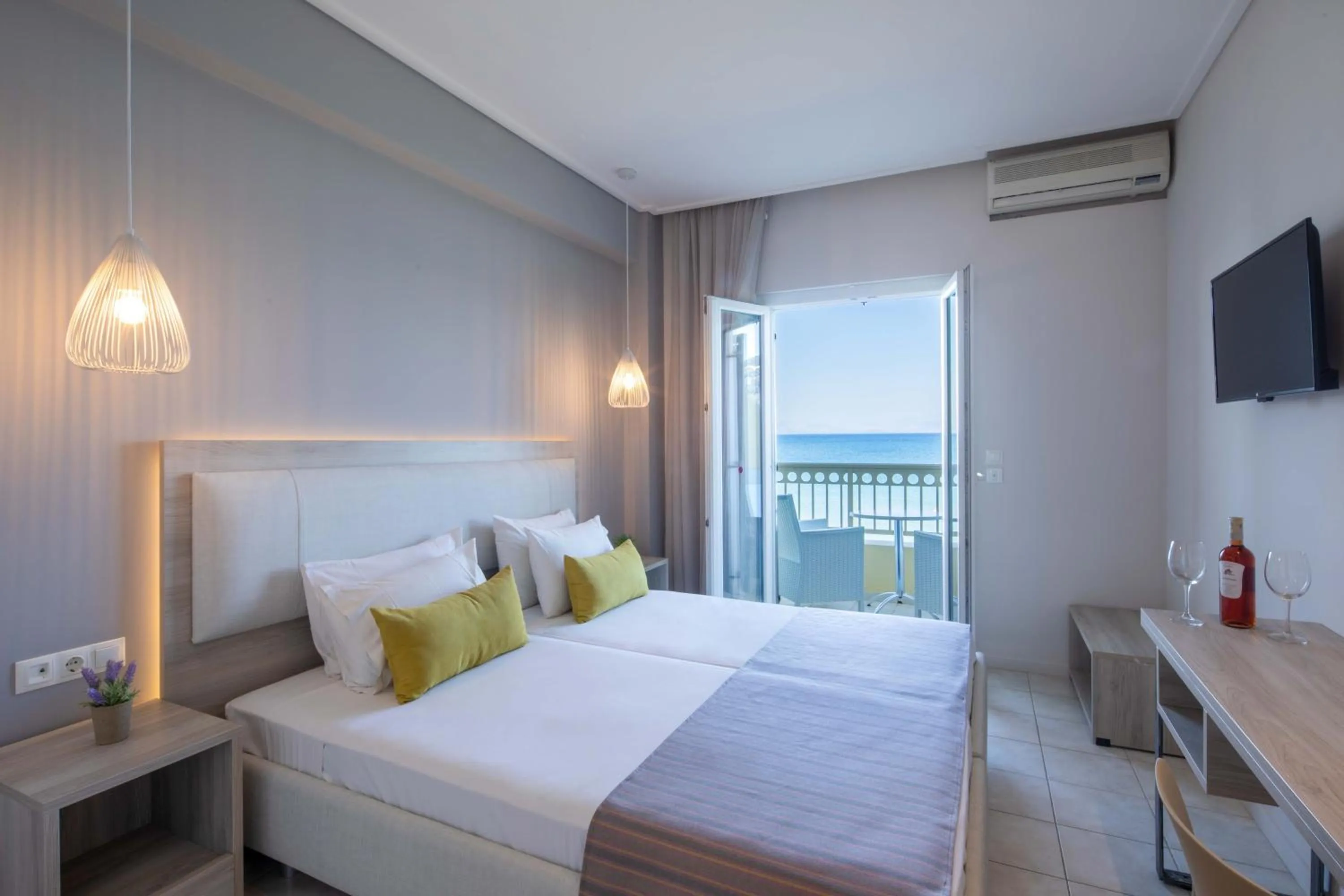 Photo of the whole room, Bed in Hotel Rossis