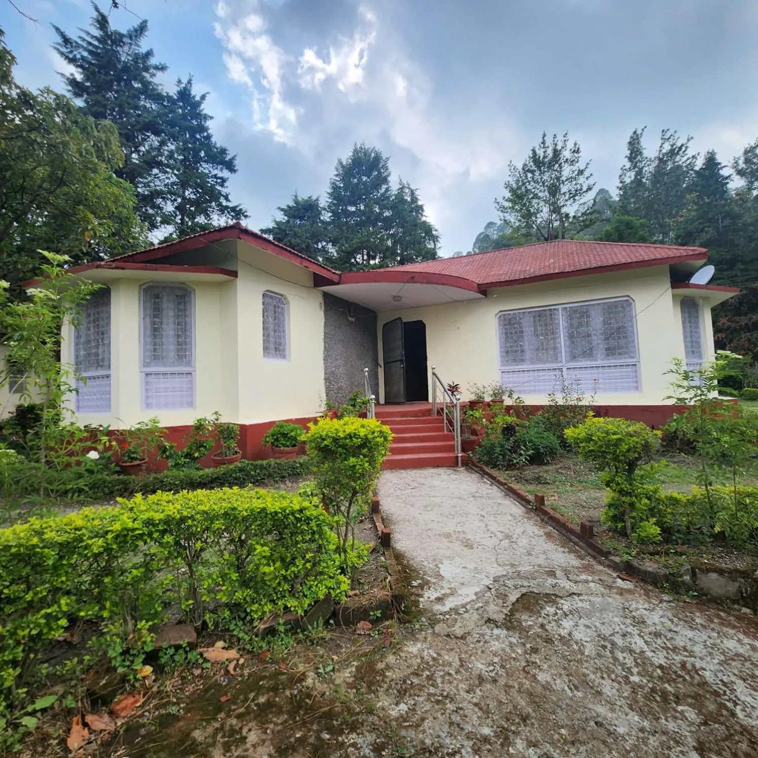 Property building in The Golden Sunrise Hotel