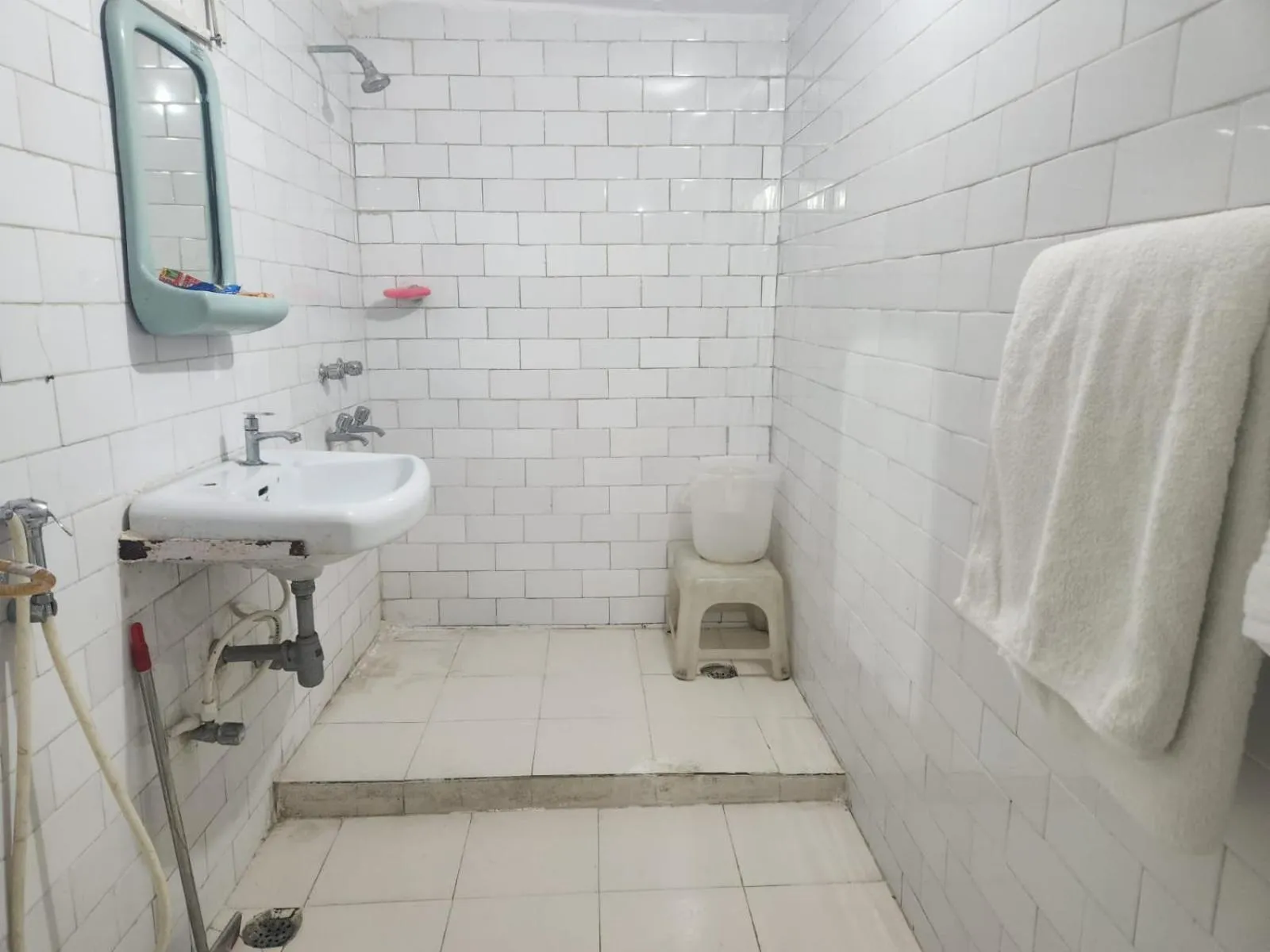 Bathroom in The Golden Sunrise Hotel