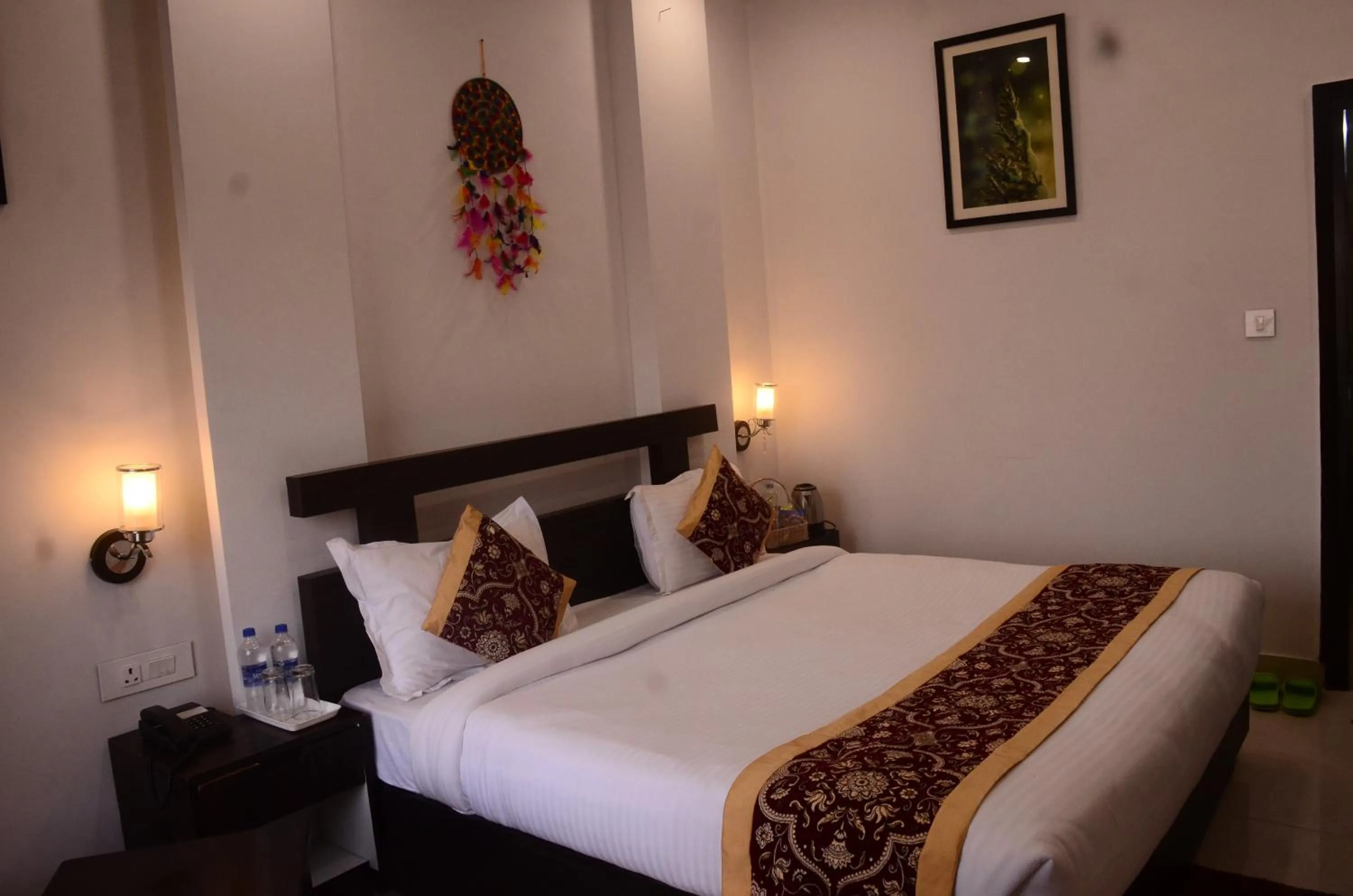 Bed in The Golden Sunrise Hotel