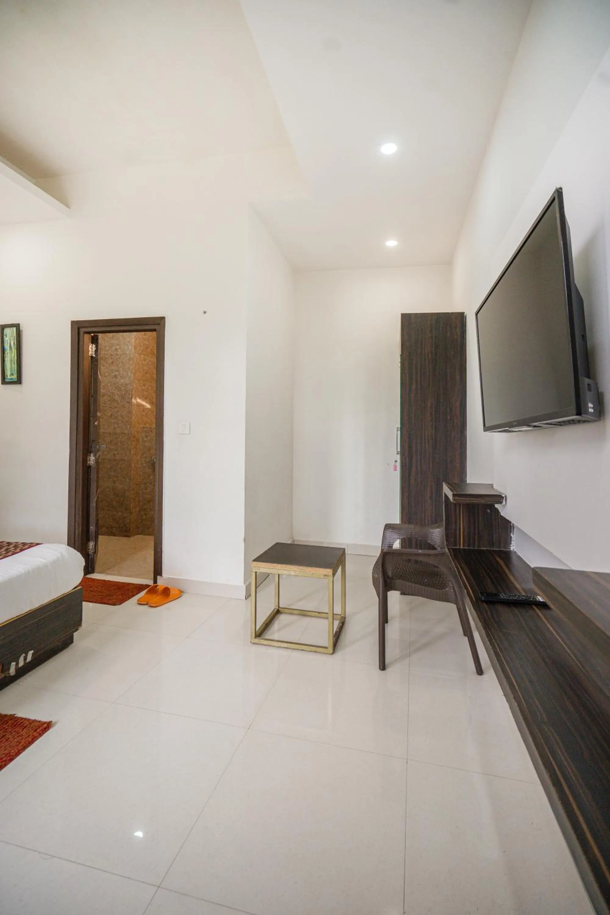 Bedroom in The Golden Sunrise Hotel