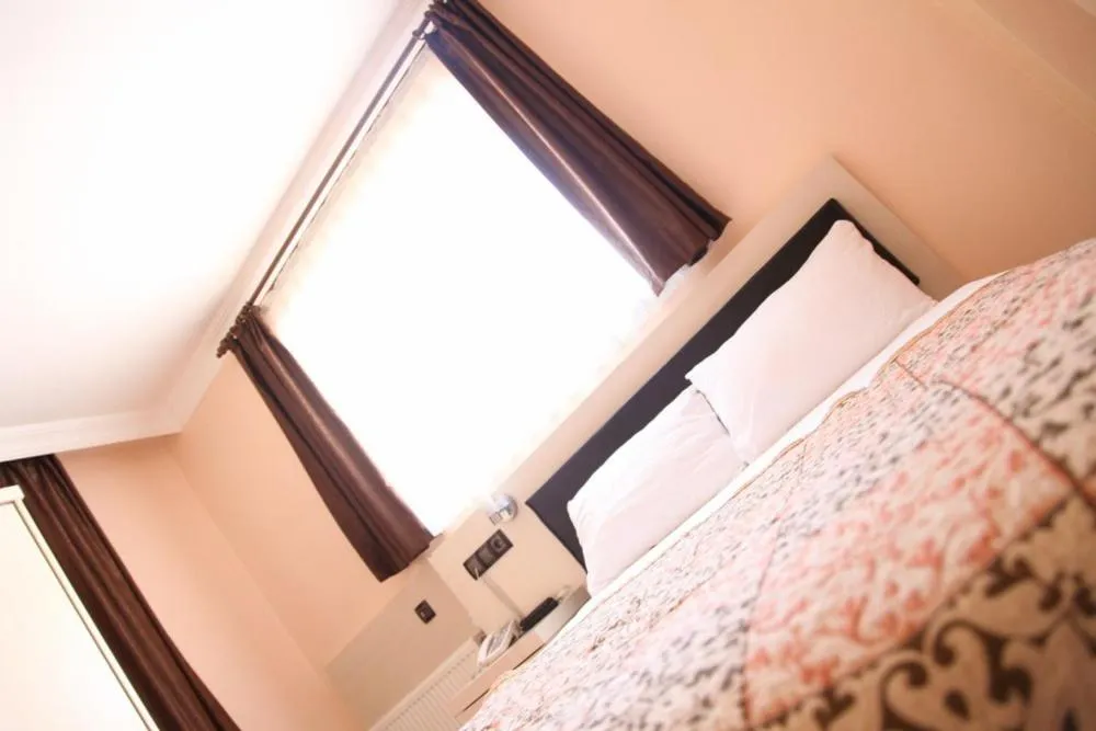 Photo of the whole room, Bed in Hattuşirin Hotel