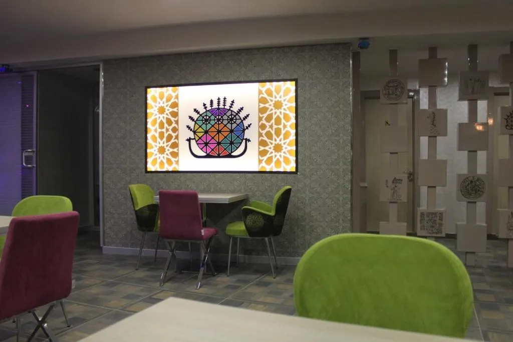 Lounge or bar in Hattuşirin Hotel