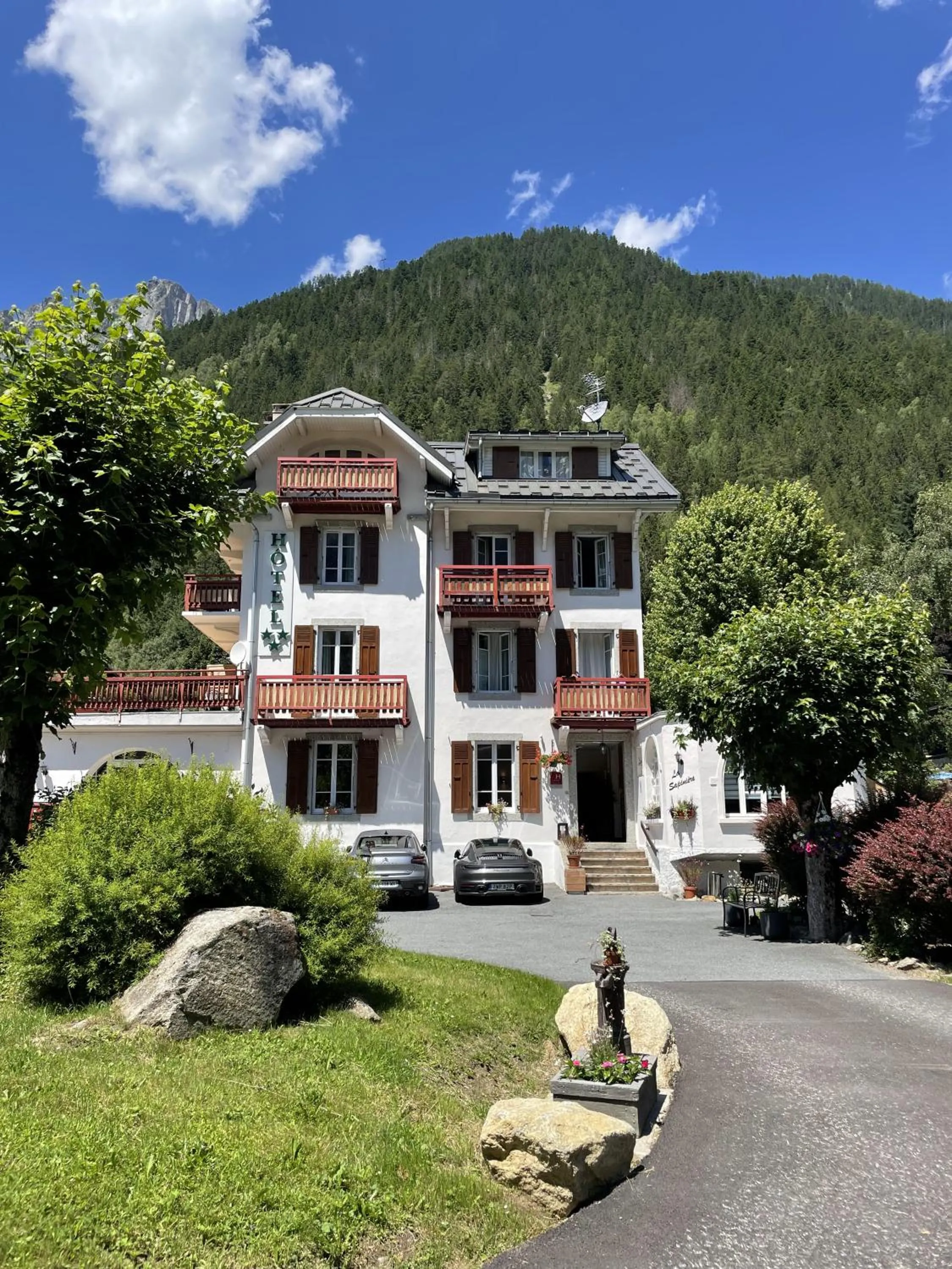 Property building in Chalet Hôtel La Sapinière
