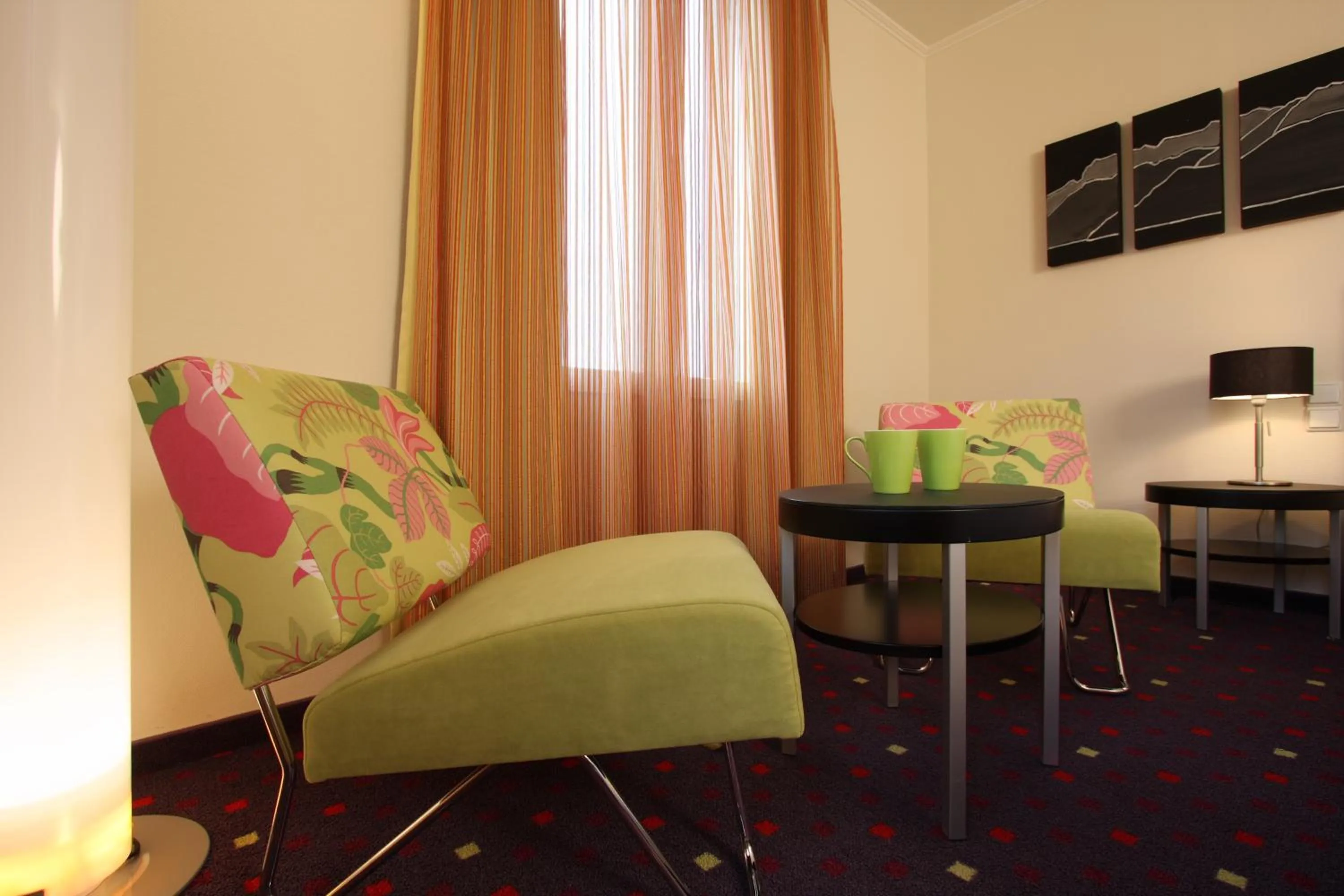 Seating area in Seehotel Gotthard