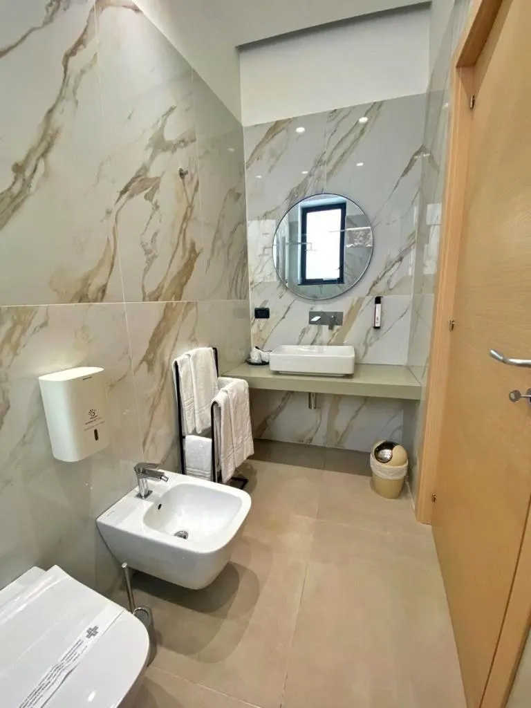 Toilet in Hotel Portum