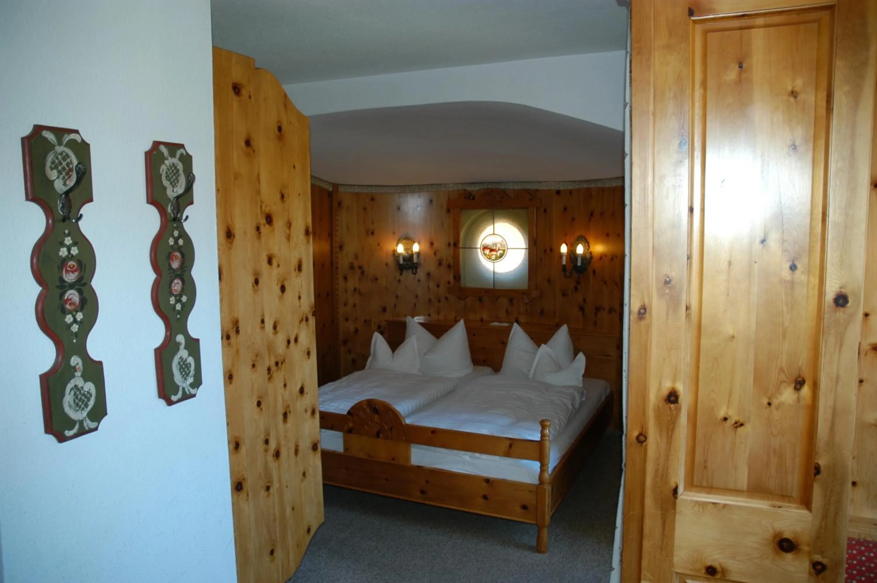 Photo of the whole room, Bed in Hotel Krone