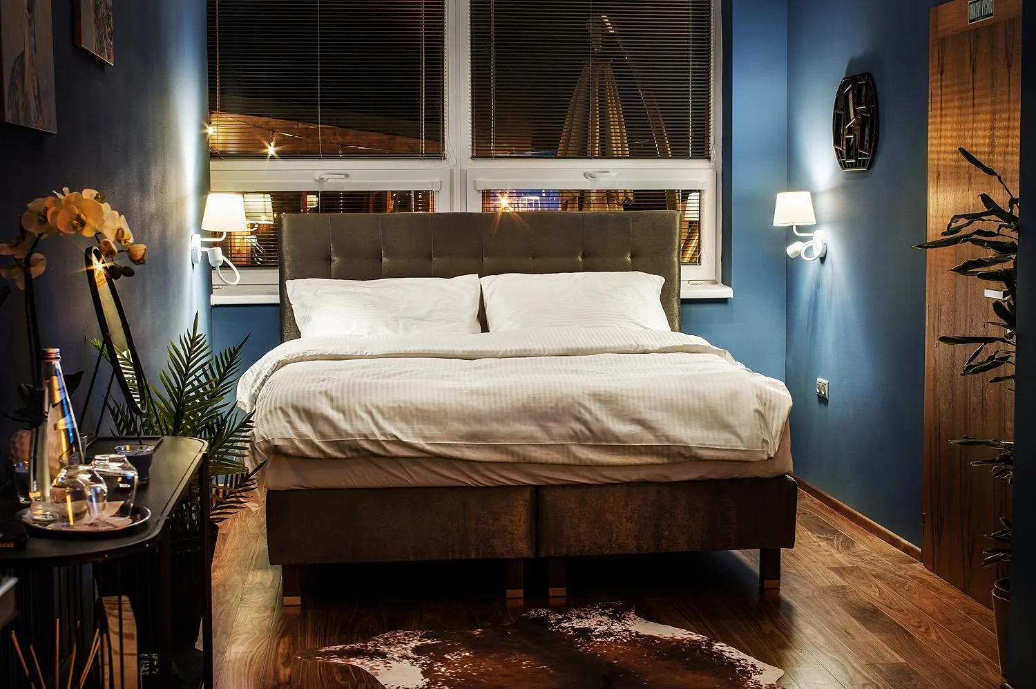 Bed in ELVIRA SELECTION by Lotus