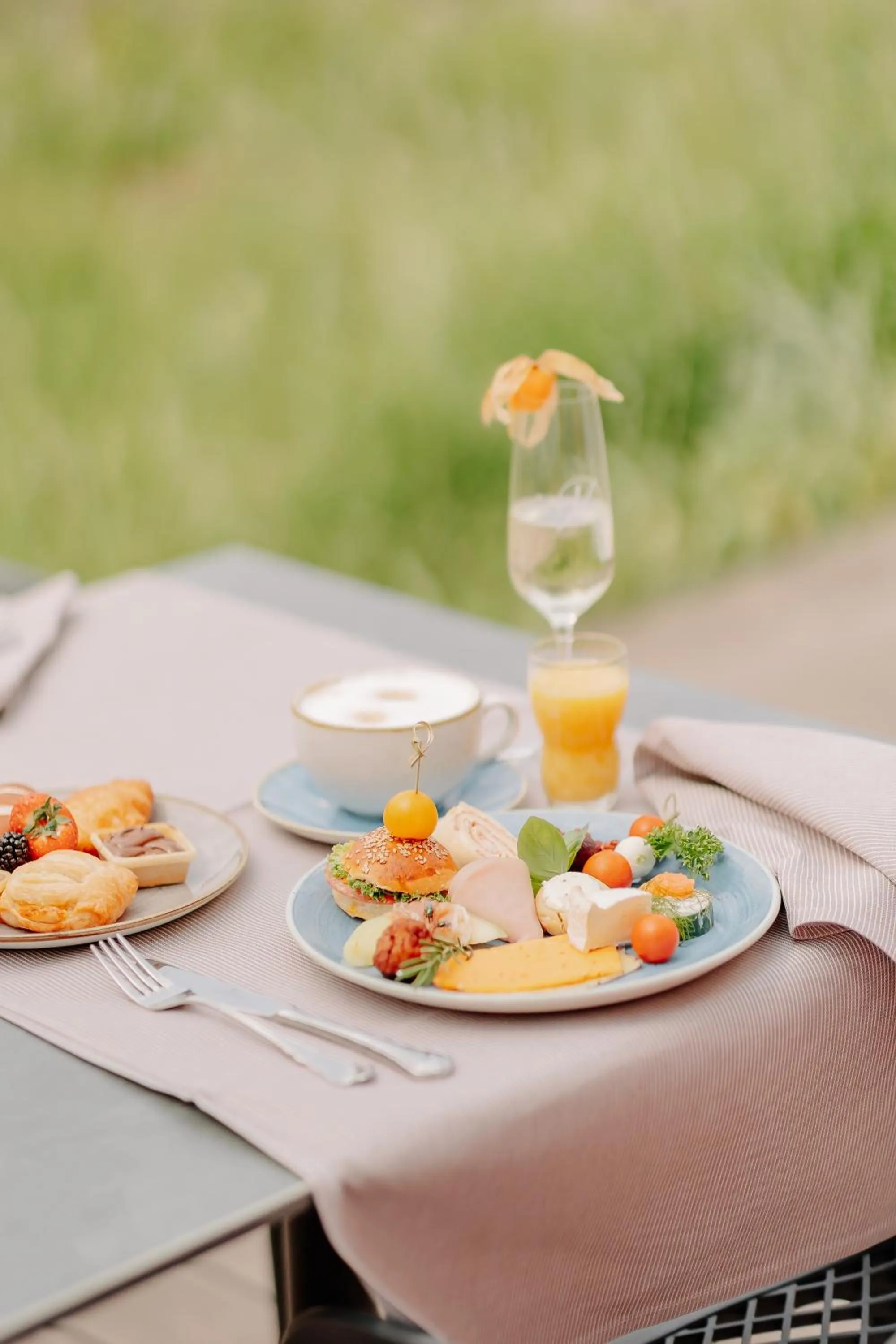 Breakfast in CASCADA Rheine by Hackmann