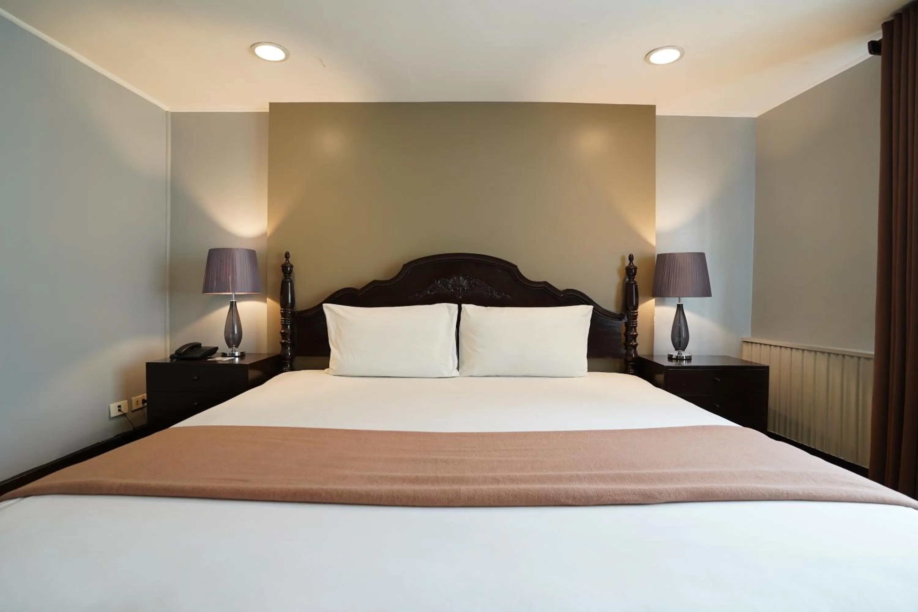 Bed in Arzo Hotel Manila