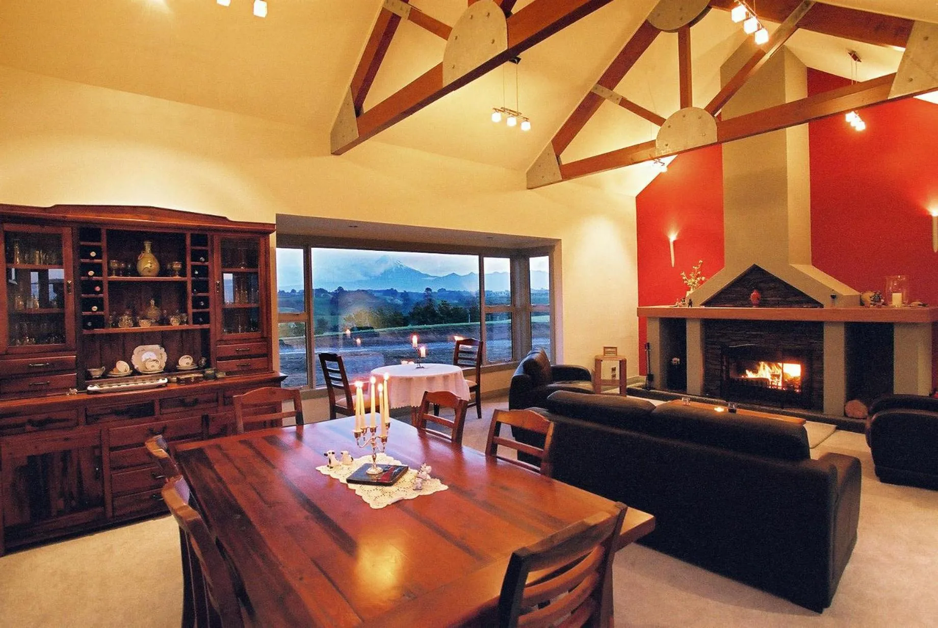 Dining area in Taranaki Country Lodge