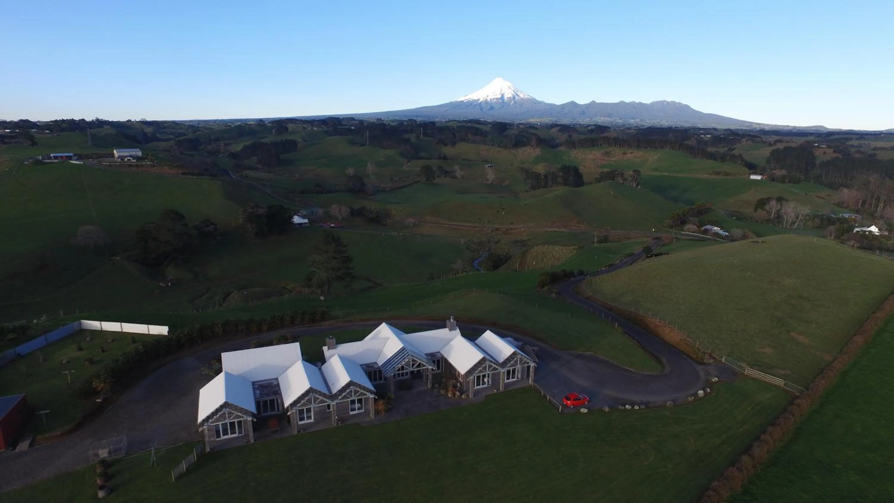 Mountain view in Taranaki Country Lodge