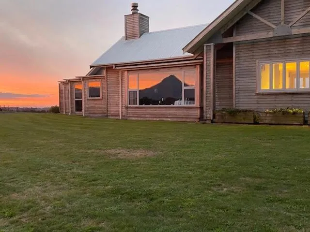 Taranaki Country Lodge