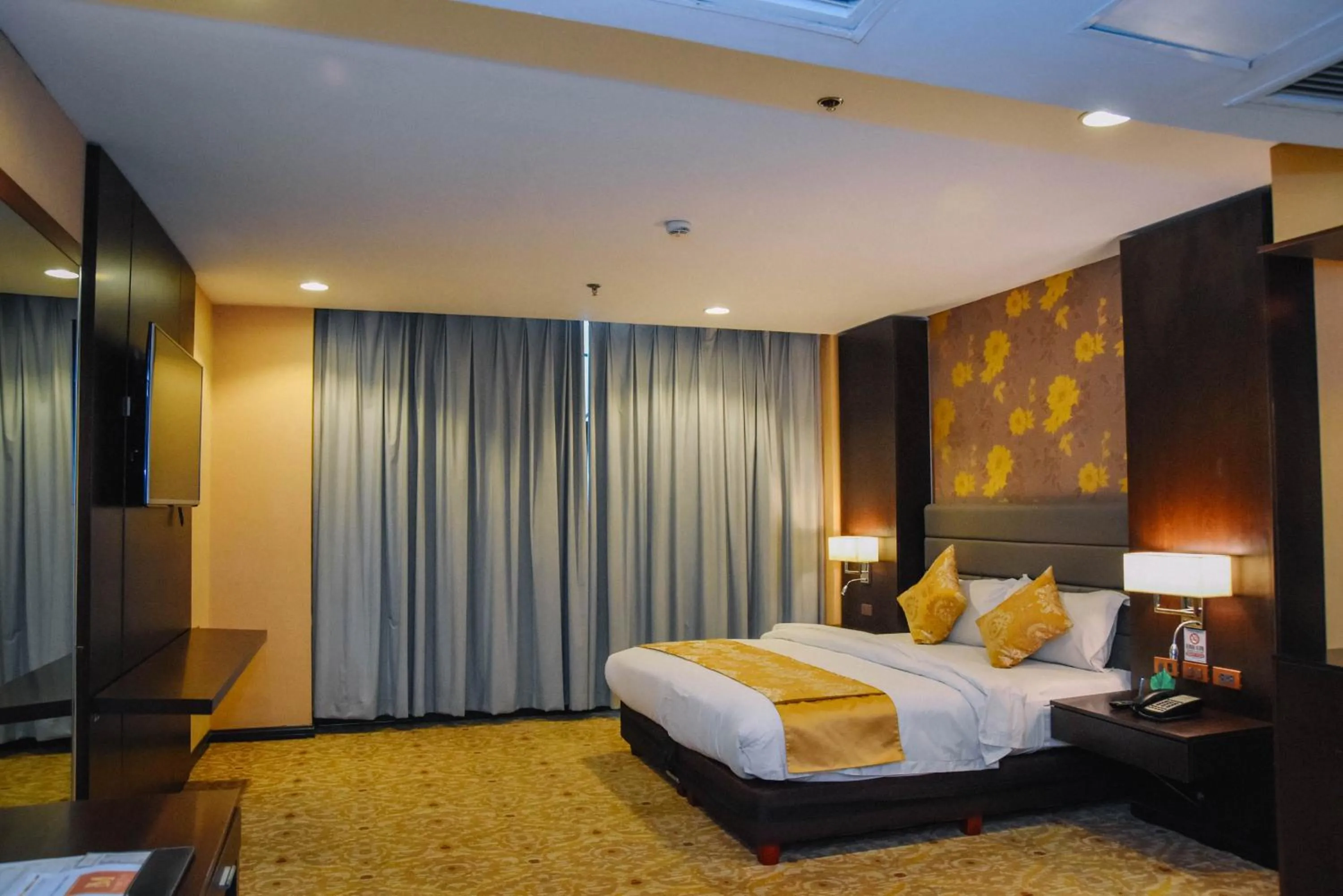 Bedroom, Bed in Marcian Garden Hotel