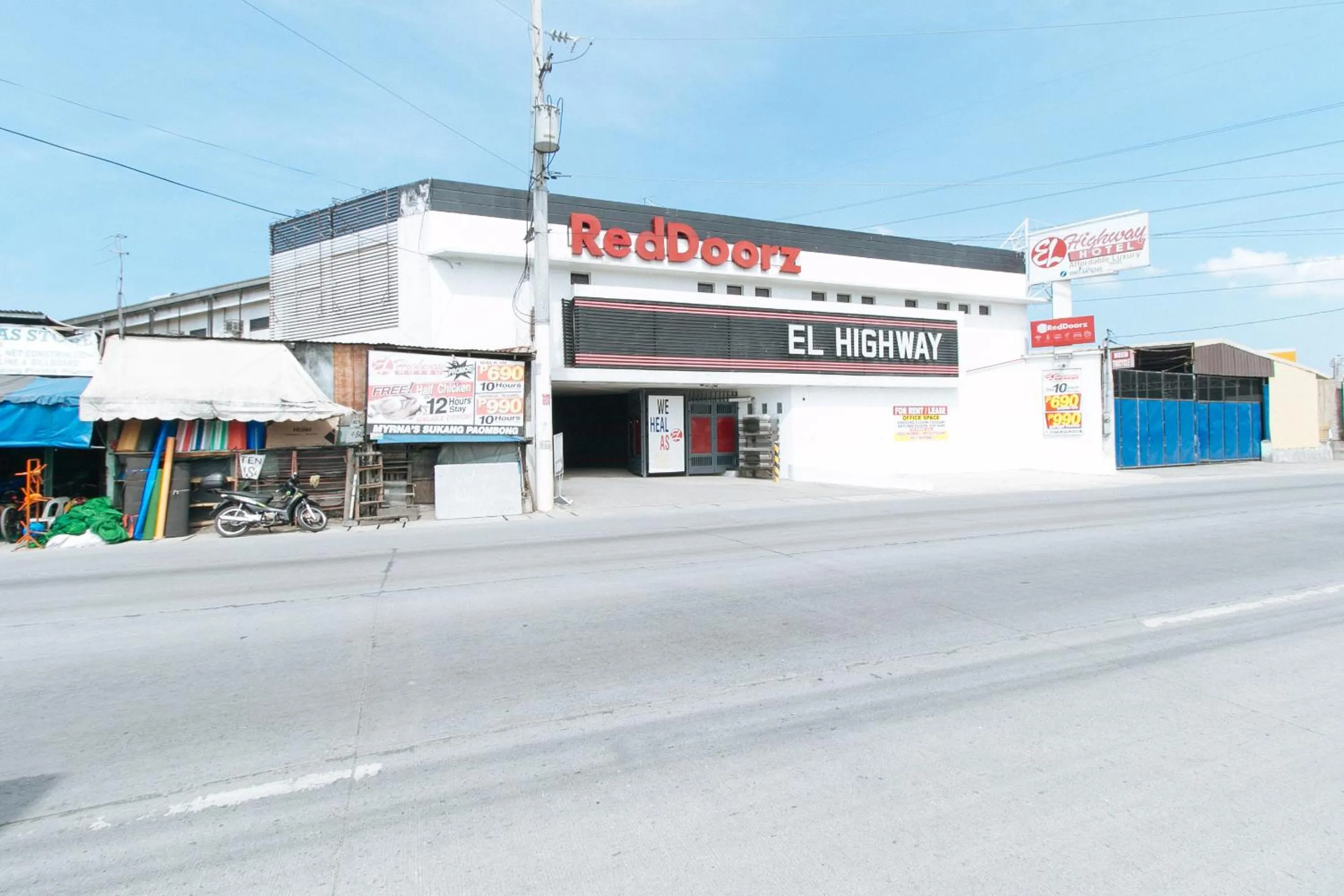 Property building in RedDoorz @ EL Highway Hotel Bulacan