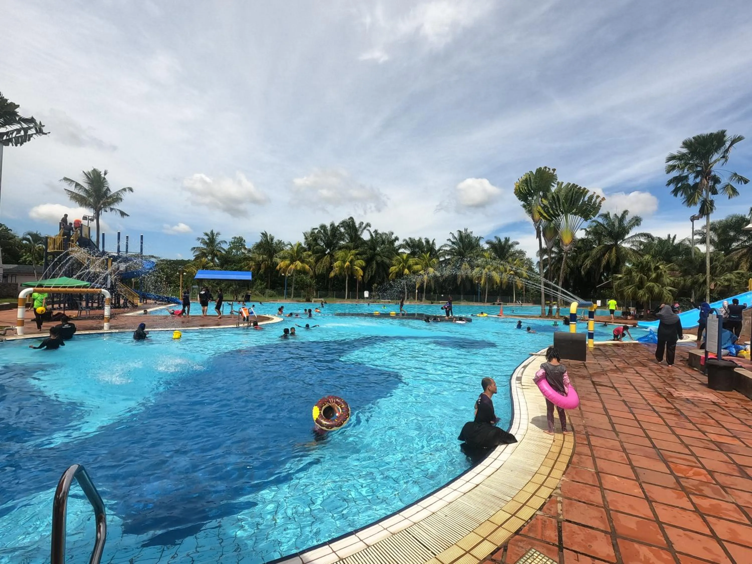 Bukit Beruntung Resort