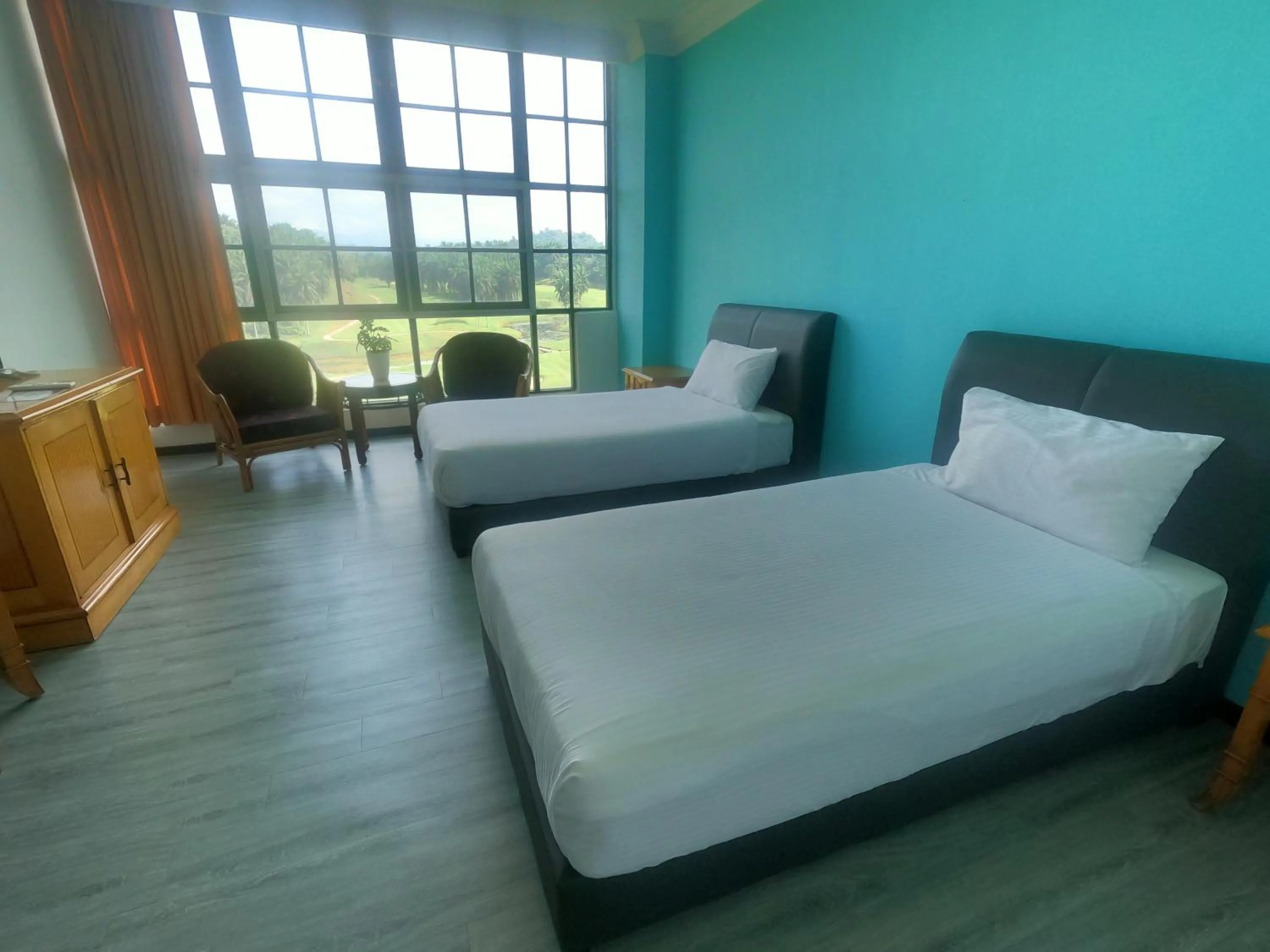 Bed in Bukit Beruntung Resort