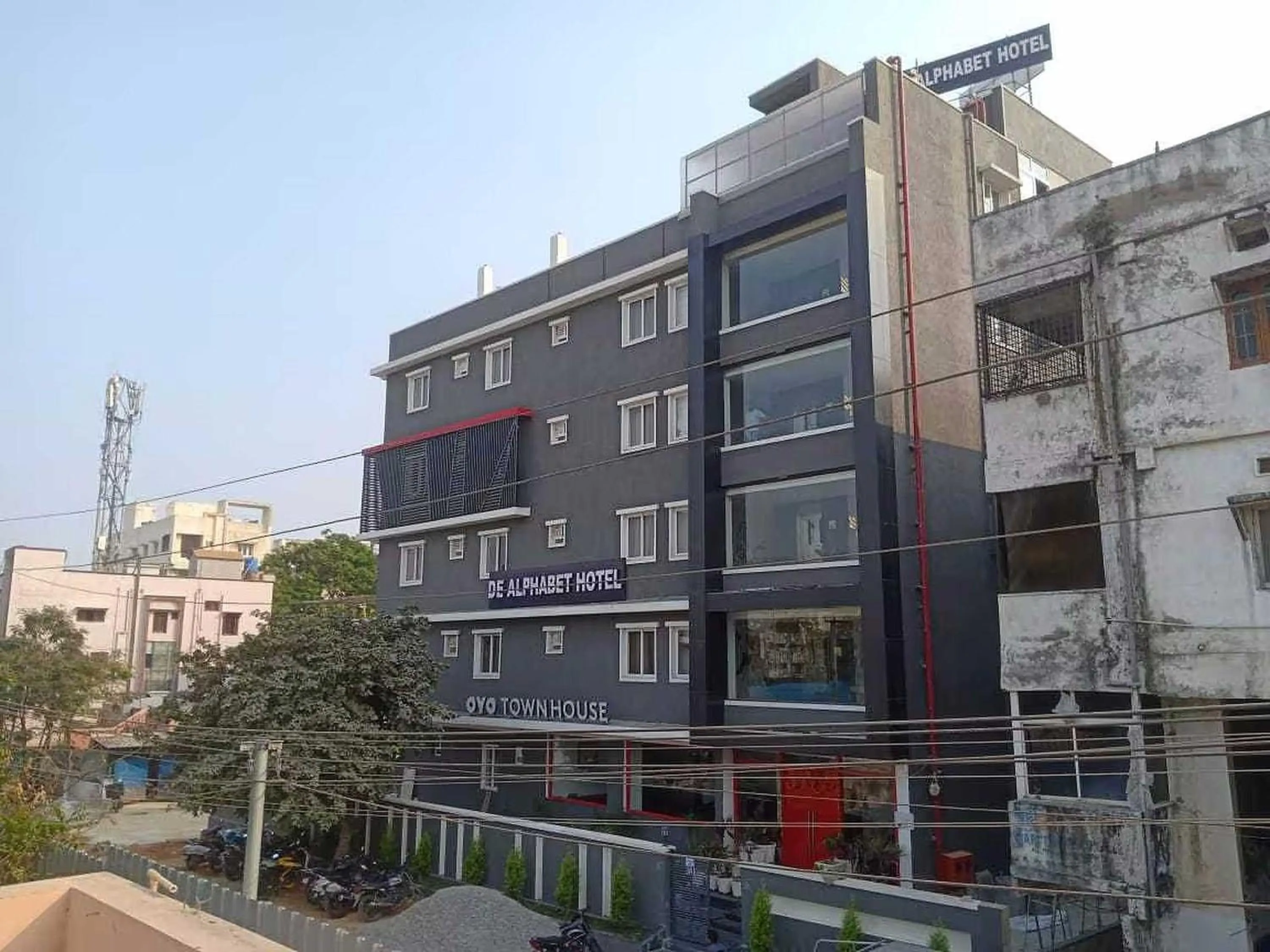 Facade/entrance in Townhouse De Alphabet