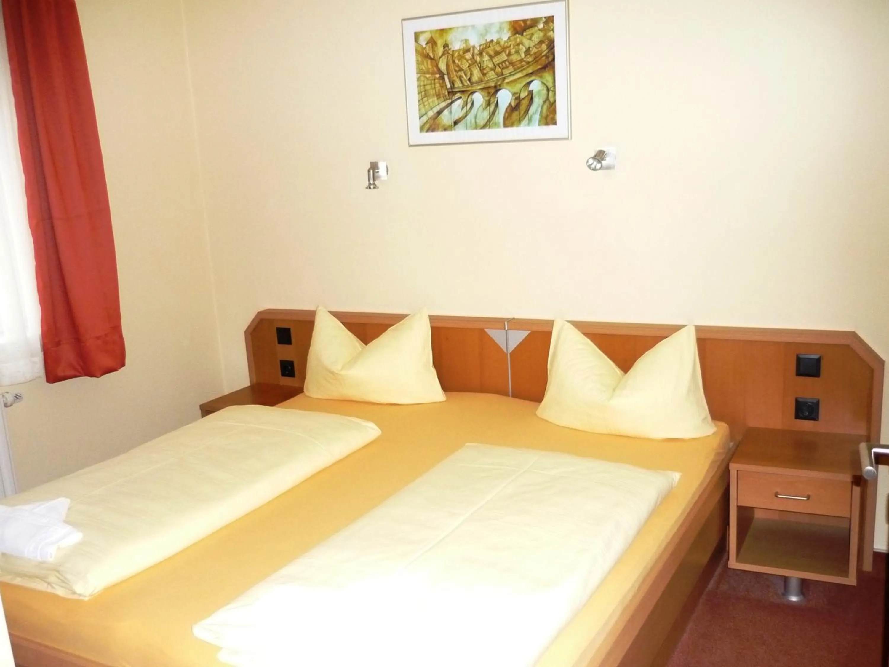 Bed in Pension Im Malerwinkel Kallmünz