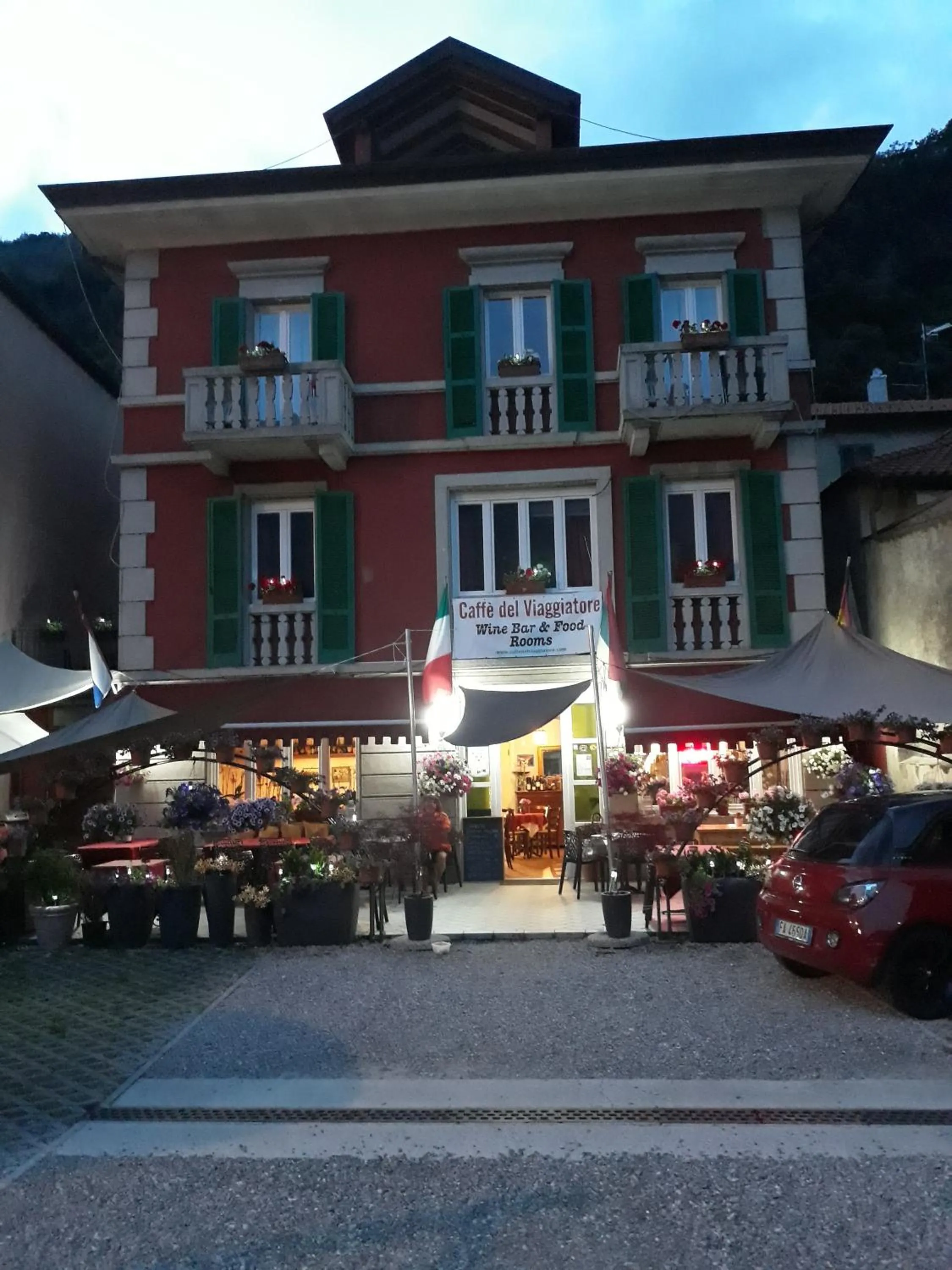 Parking in Caffè del Viaggiatore