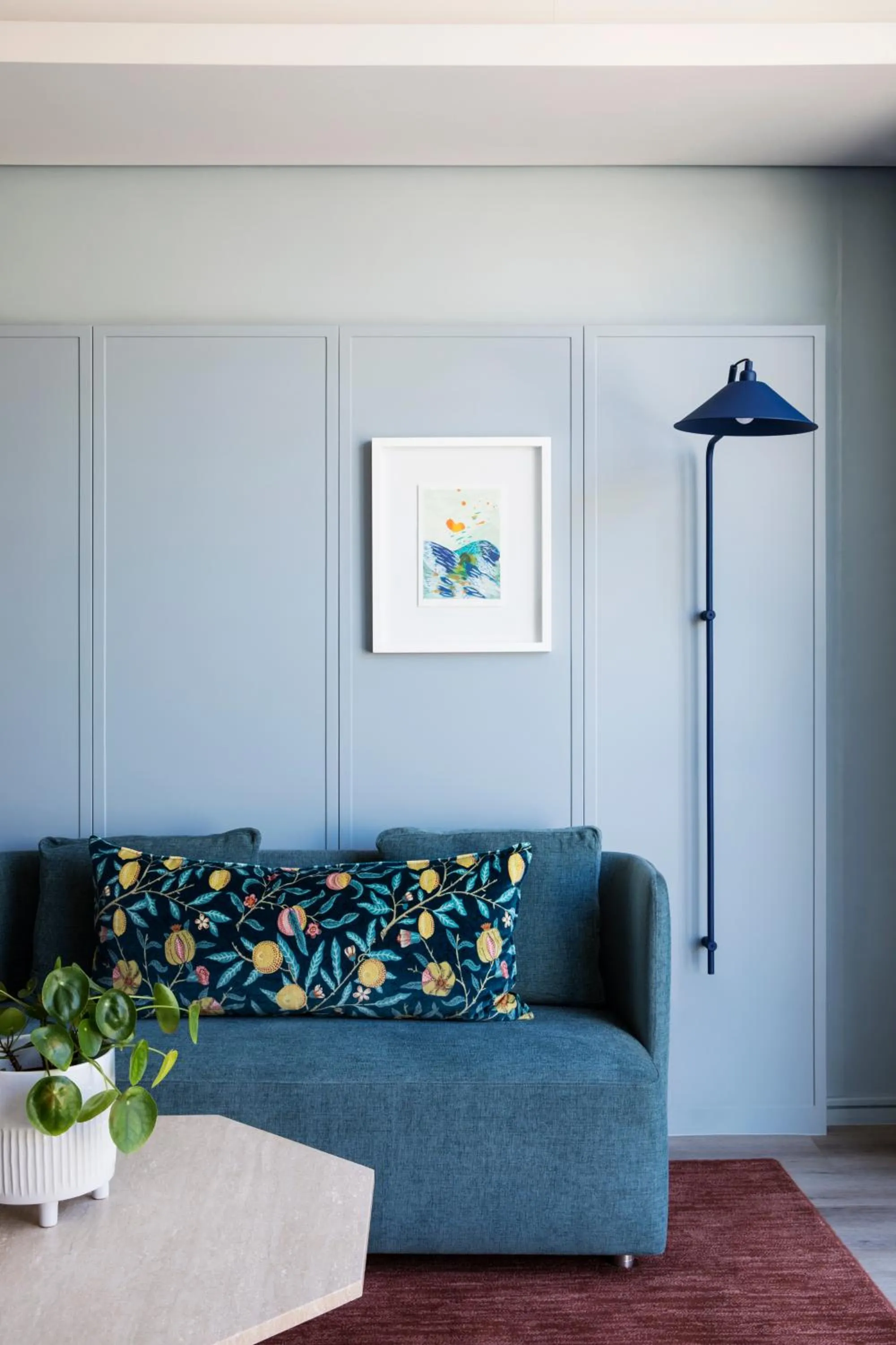 Seating area in Home Suite Hotels De Waterkant