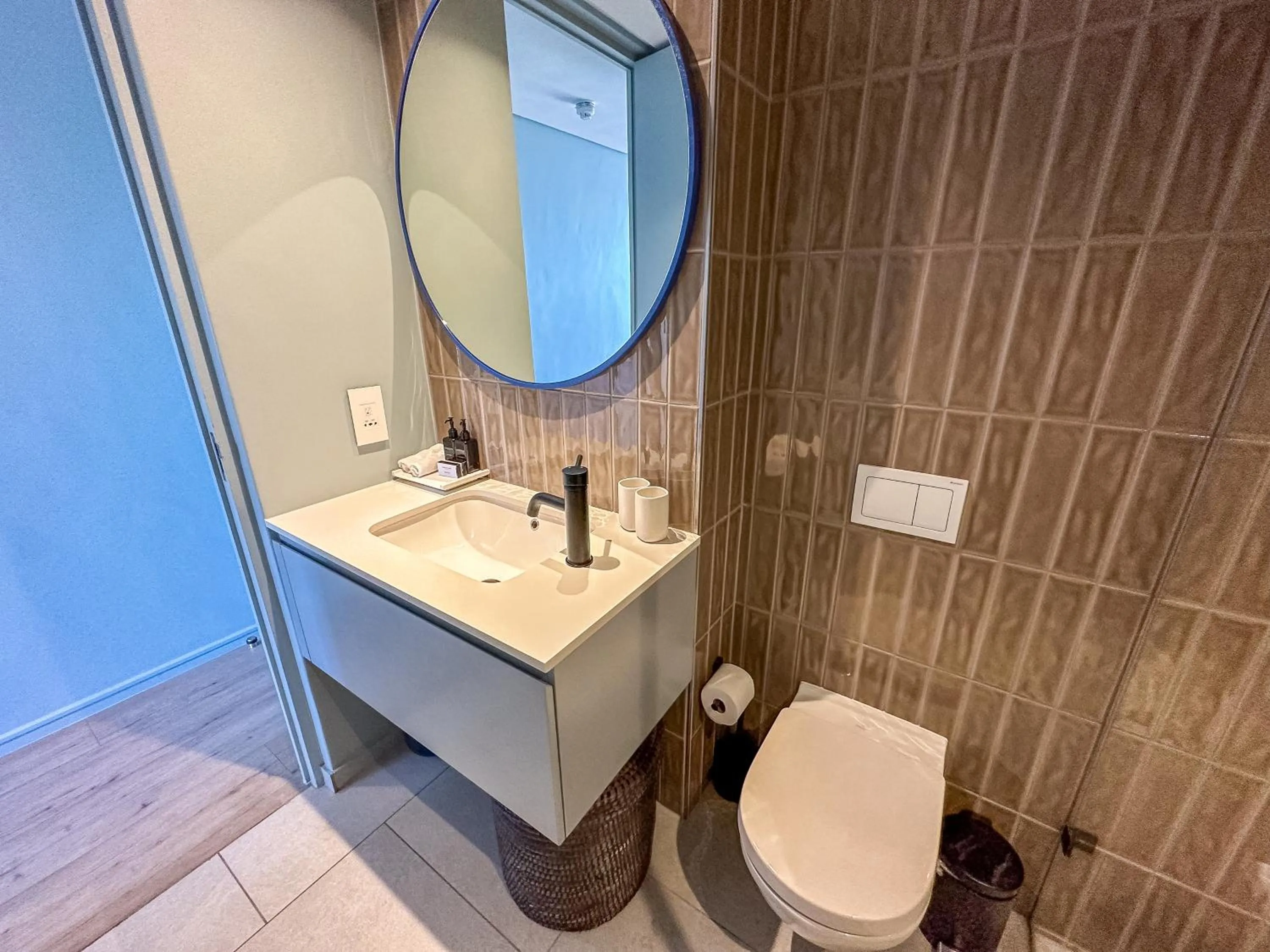 Bathroom in Home Suite Hotels De Waterkant