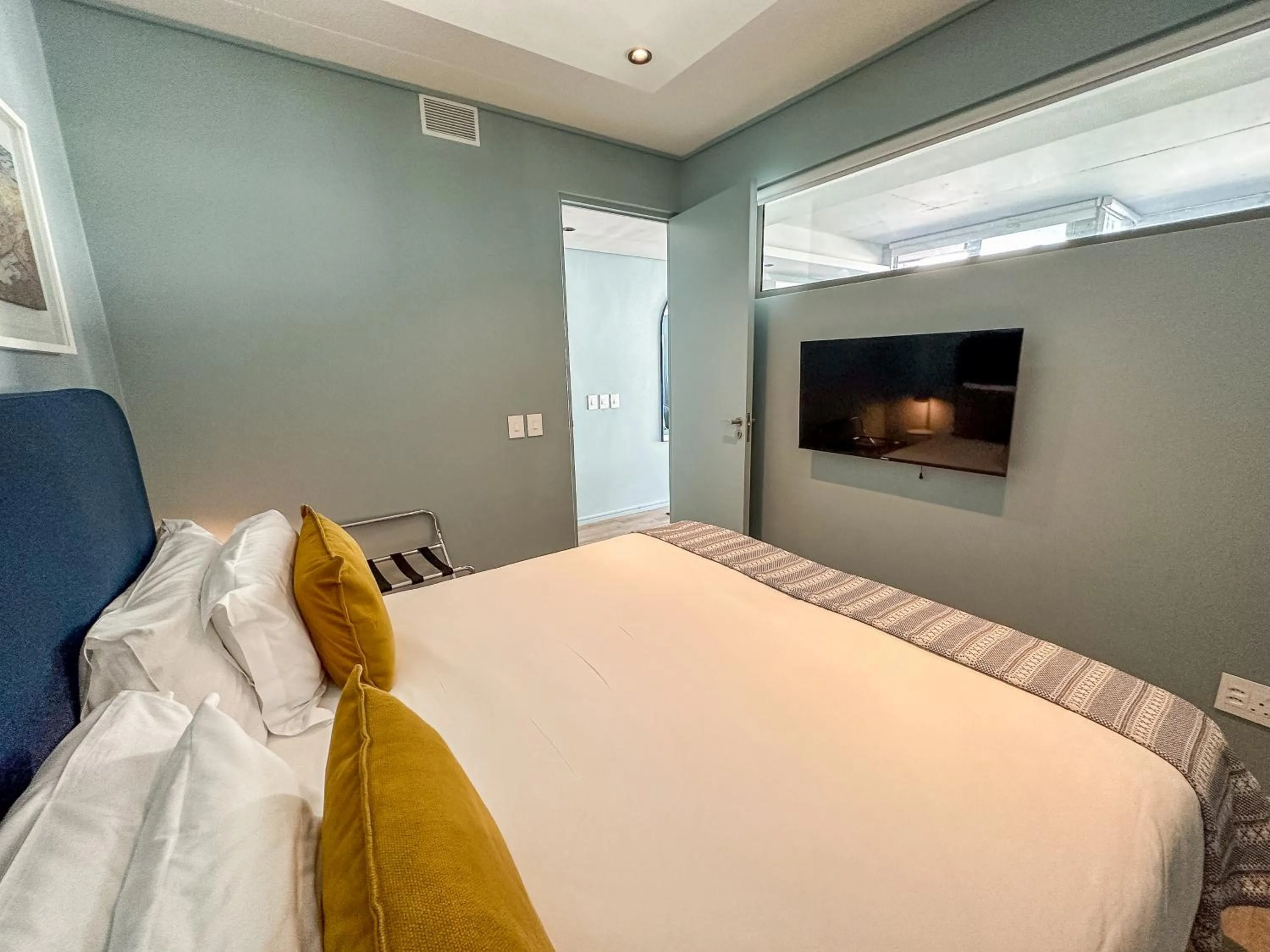 Bedroom, Bed in Home Suite Hotels De Waterkant