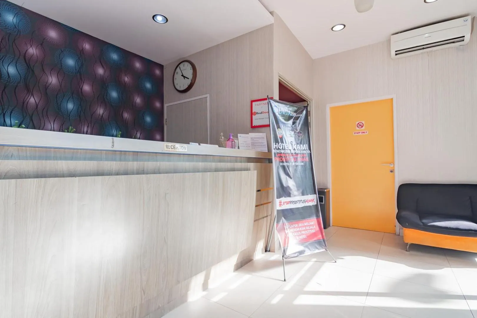 RedDoorz @ Komplek Pontianak Mall