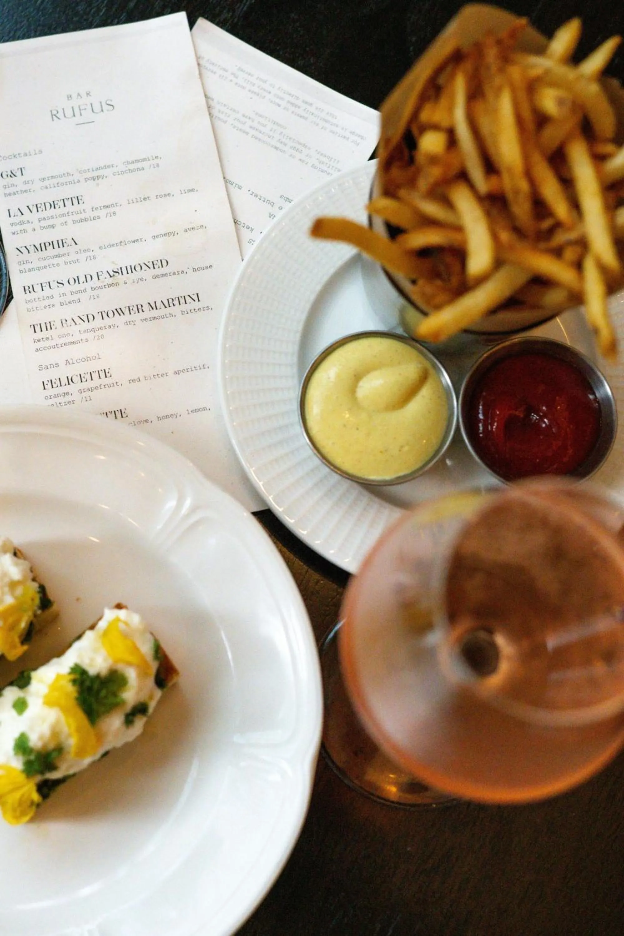 Lounge or bar in Rand Tower Hotel, Minneapolis, a Tribute Portfolio Hotel