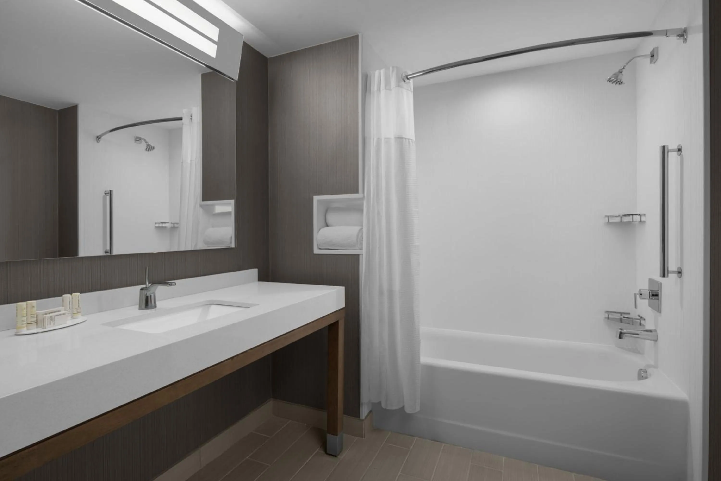 Bathroom in Courtyard by Marriott Clearwater Beach