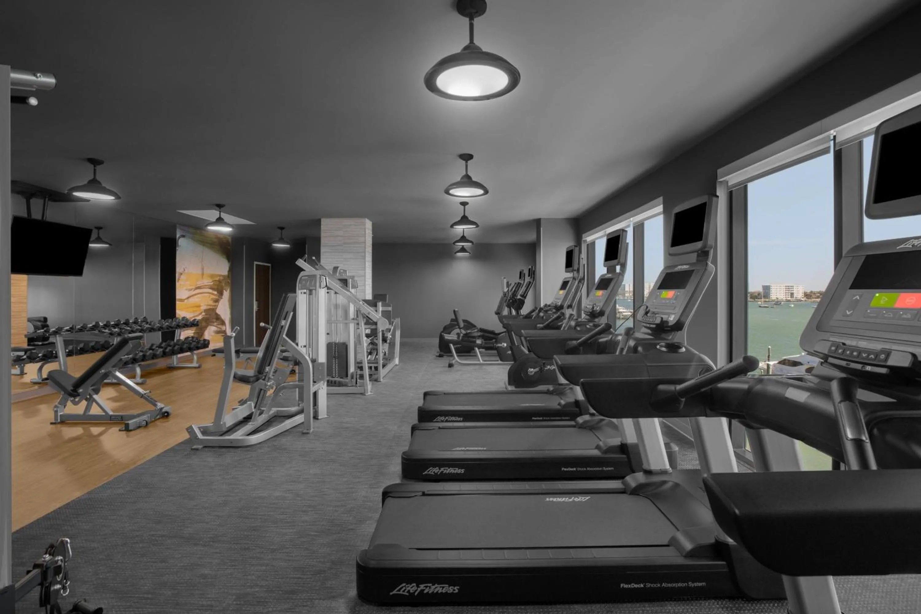 Fitness centre/facilities in Courtyard by Marriott Clearwater Beach