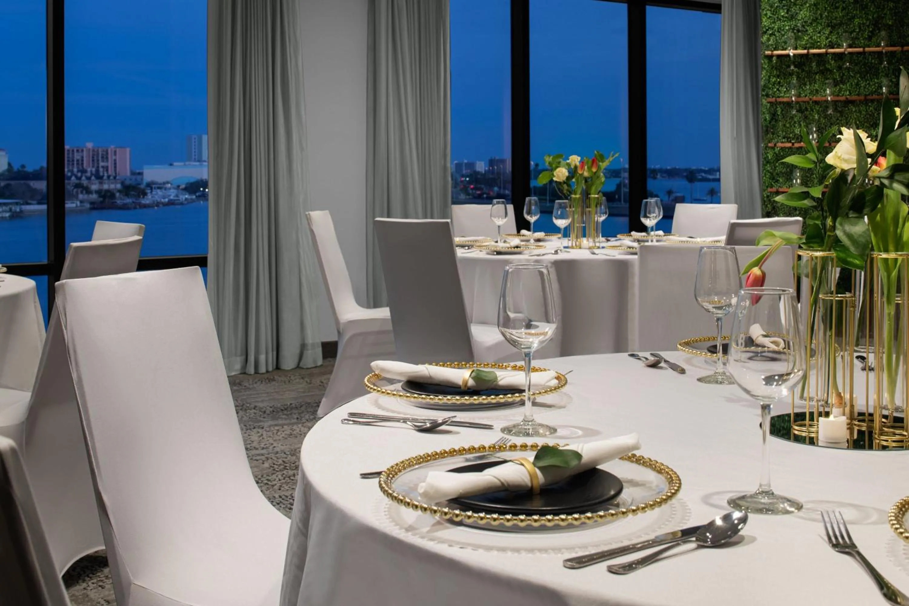 Meeting/conference room in Courtyard by Marriott Clearwater Beach