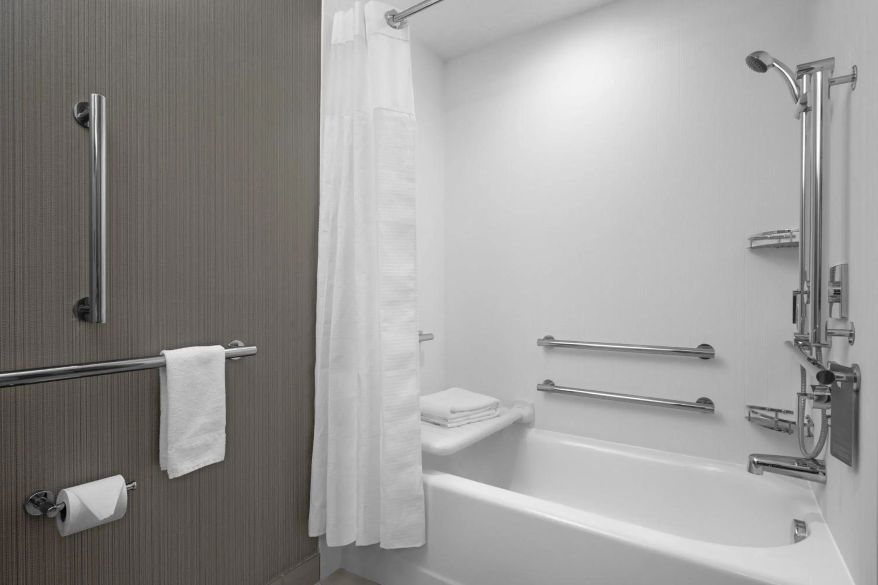 Bathroom in Courtyard by Marriott Clearwater Beach