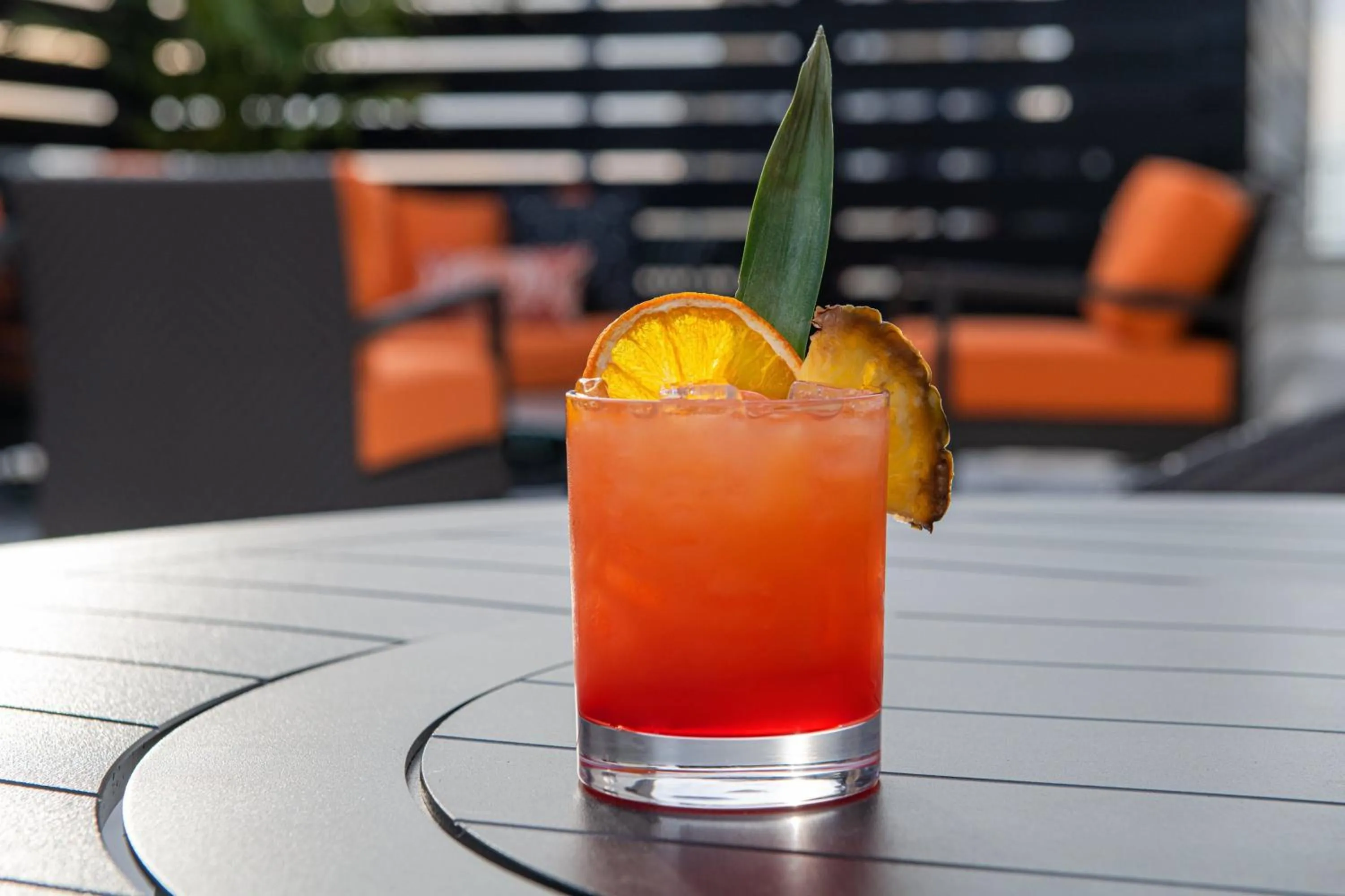 Lounge or bar in Courtyard by Marriott Clearwater Beach