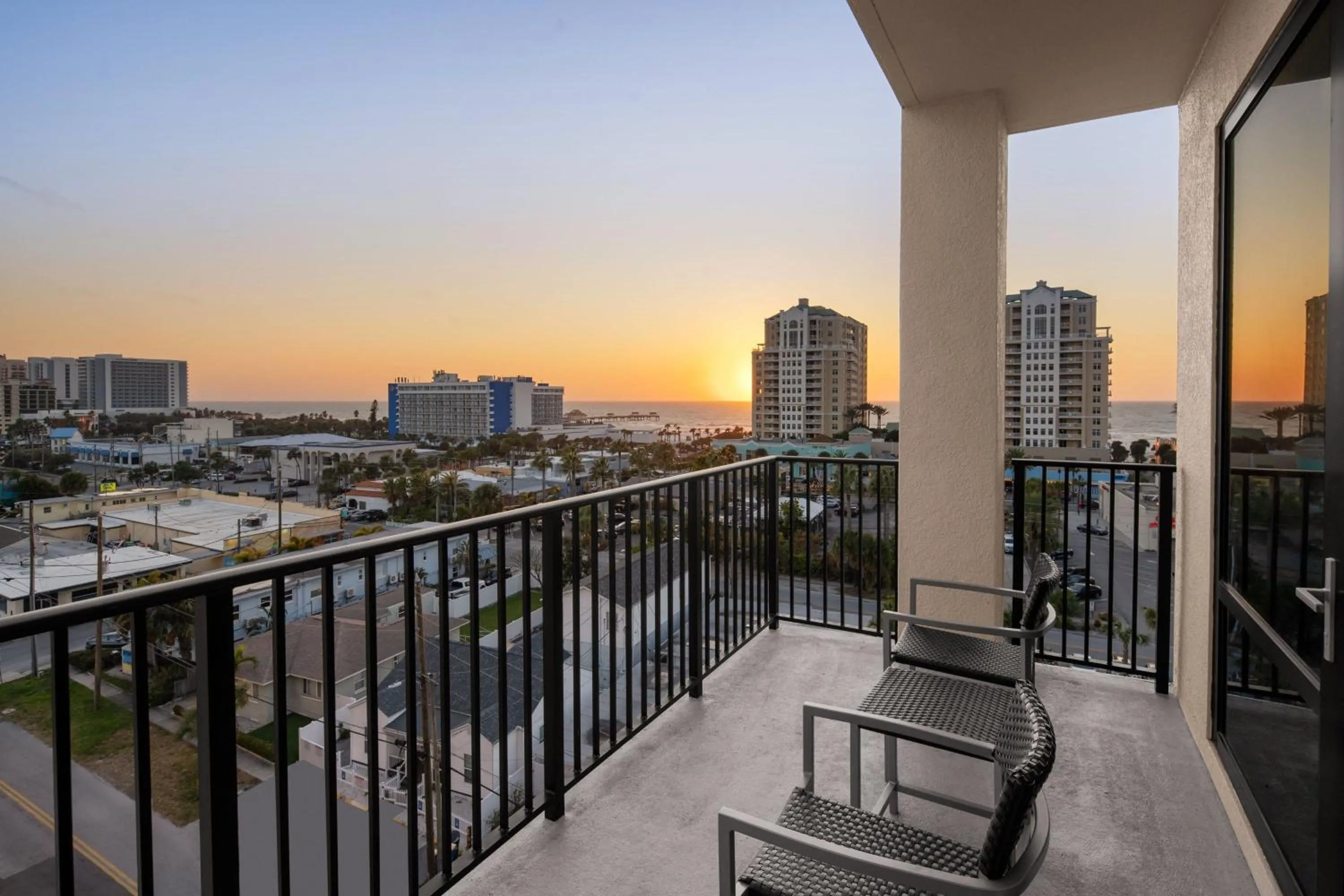 Photo of the whole room in Courtyard by Marriott Clearwater Beach